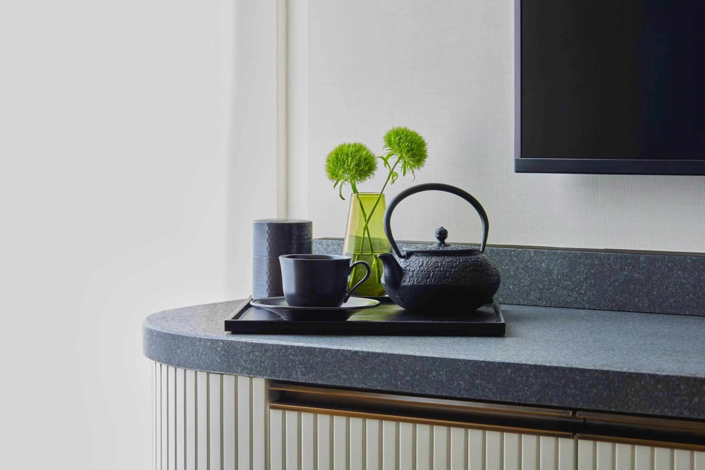 Photo of the whole room in Kimpton Shinjuku Tokyo by IHG