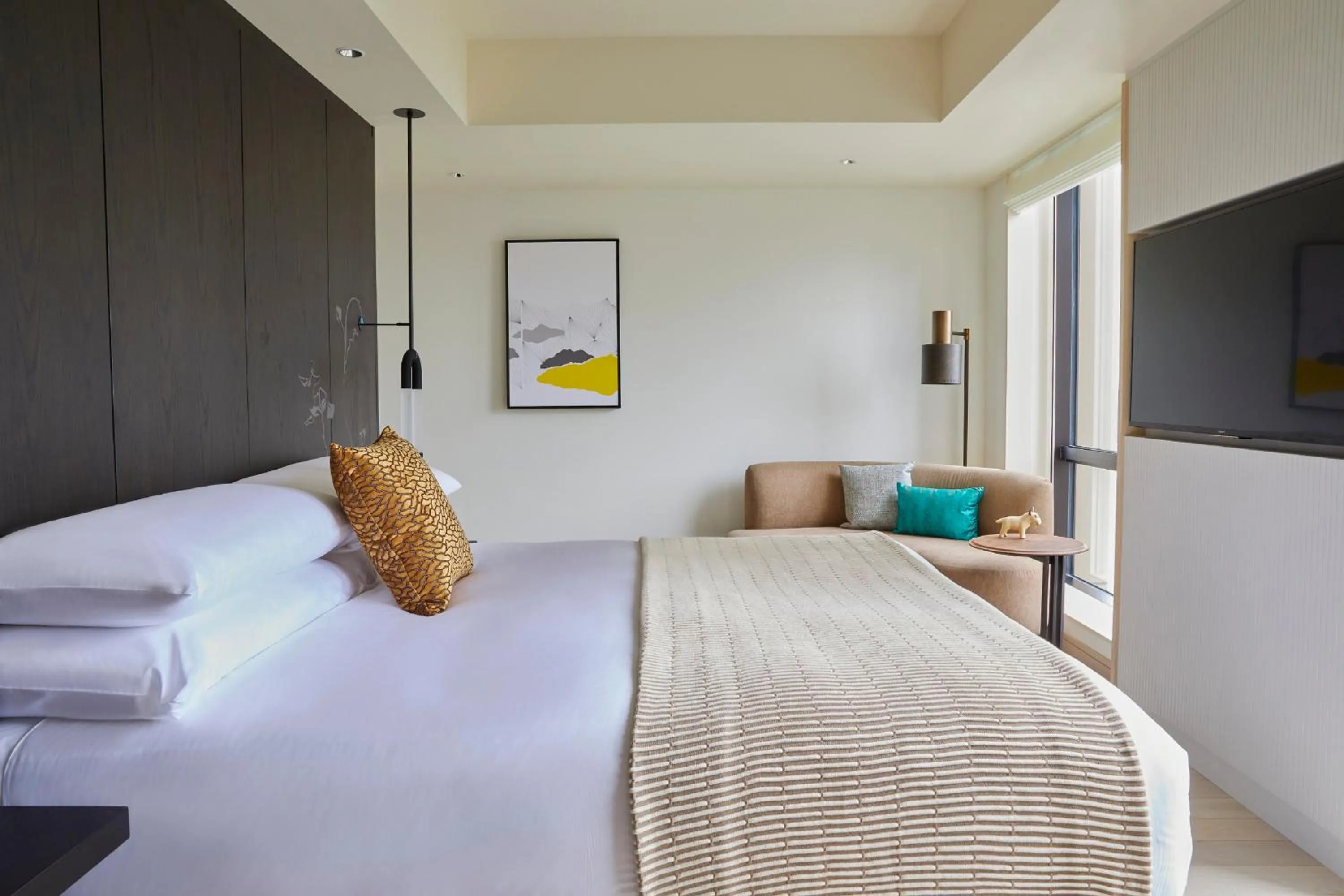 Photo of the whole room, Bed in Kimpton Shinjuku Tokyo by IHG