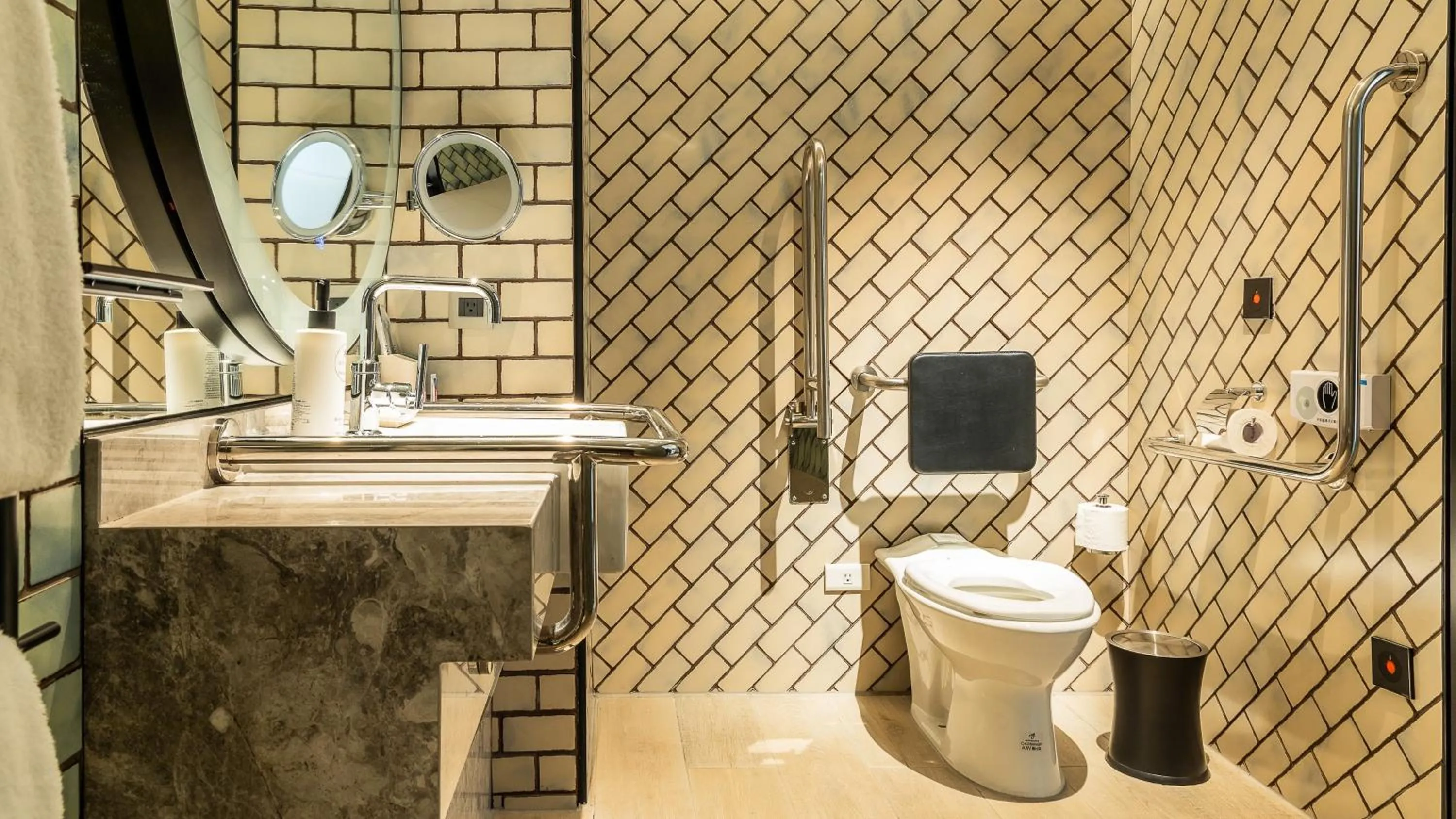 Photo of the whole room in Hotel Indigo Taipei North by IHG