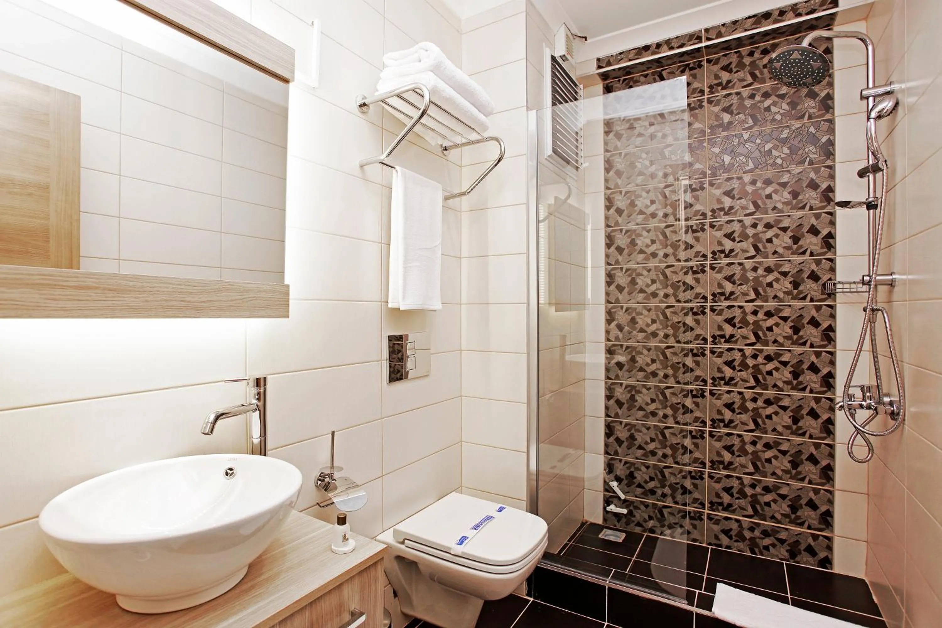 Bathroom in Kavalalı Suites