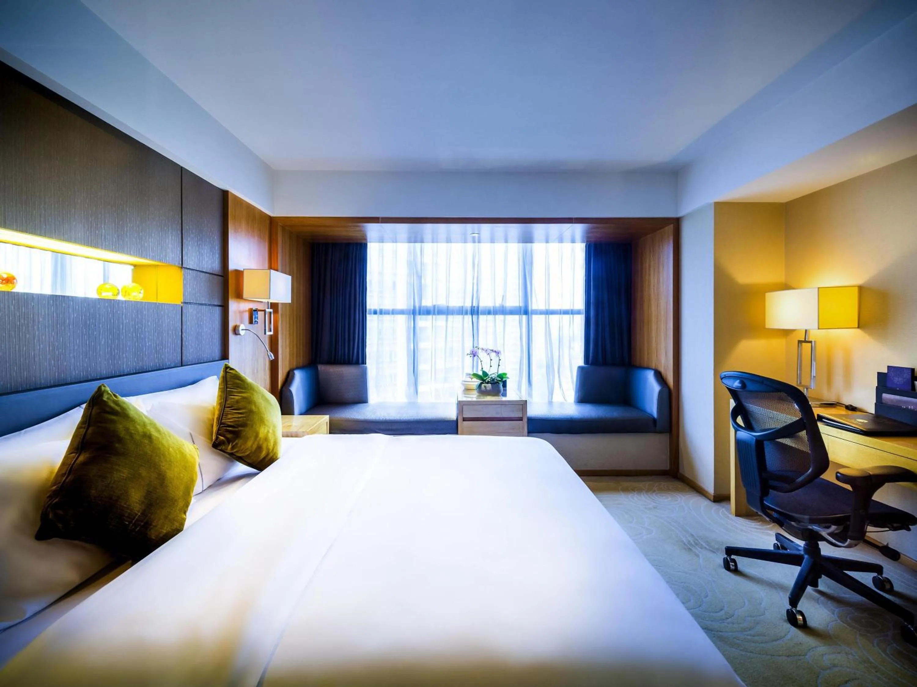 Bedroom, Bed in Grand Mercure Xiamen Downtown-Free Welcome Fruit & Metro Station