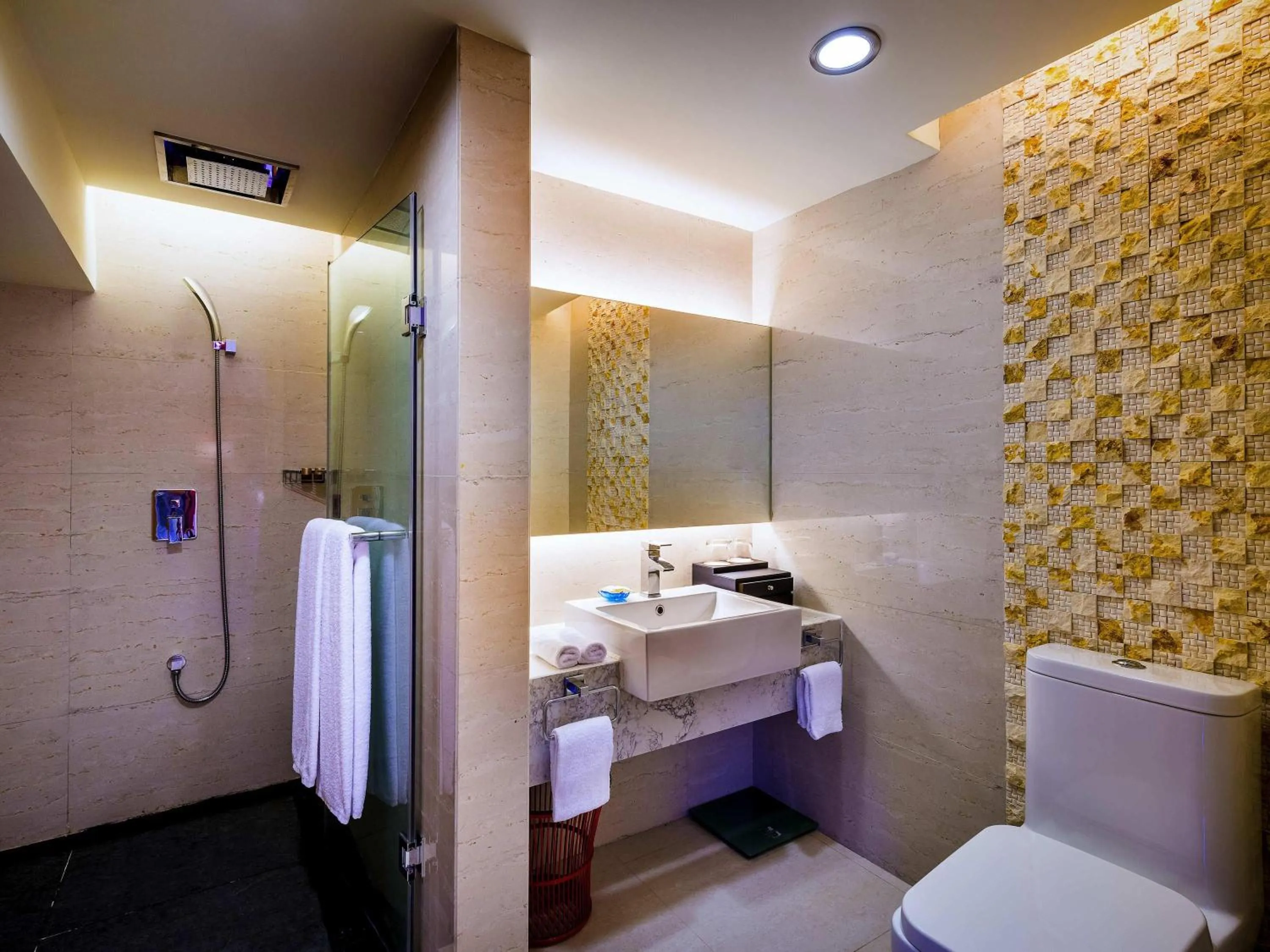 Bedroom in Grand Mercure Xiamen Downtown-Free Welcome Fruit & Metro Station