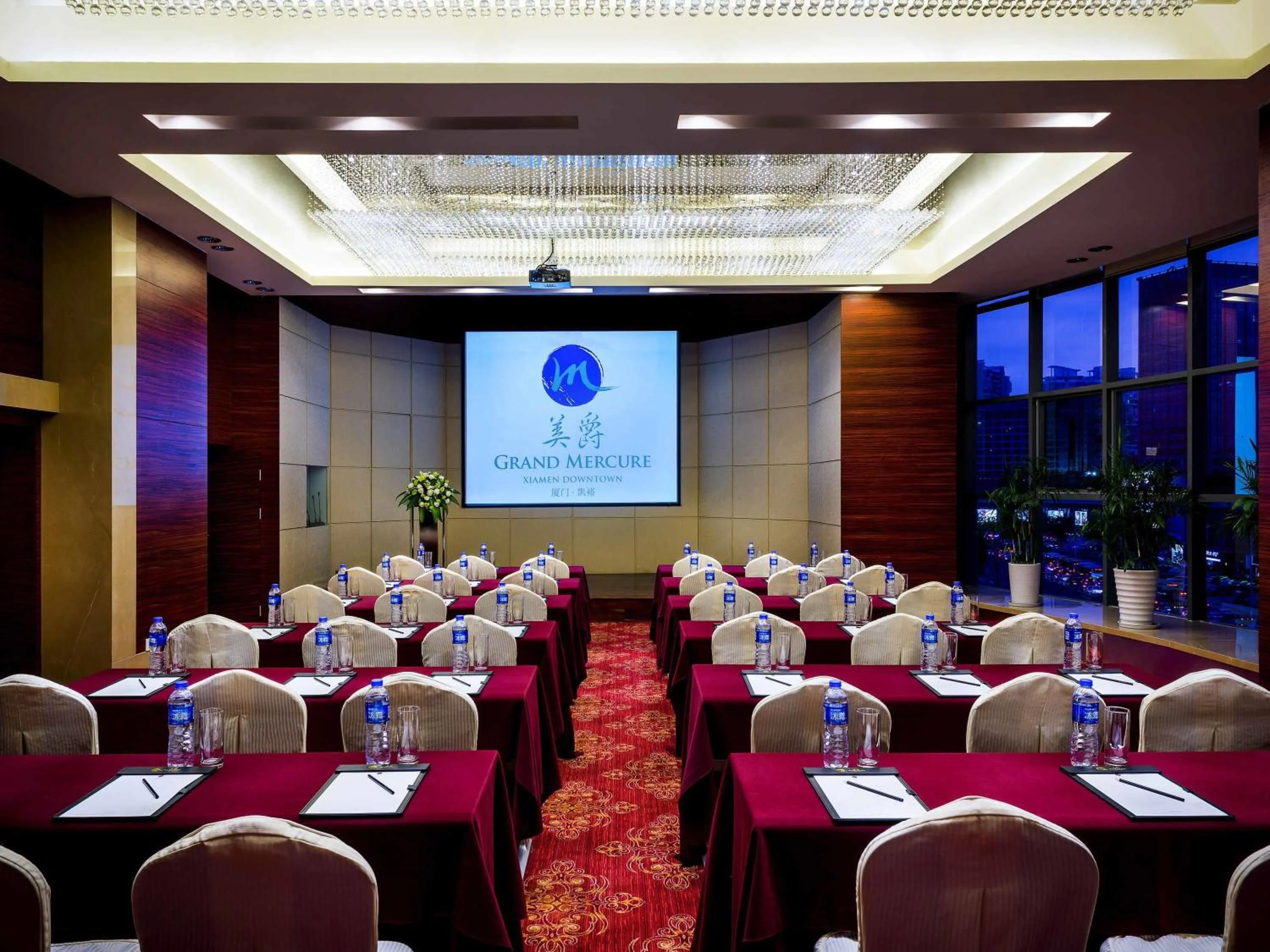 Property building in Grand Mercure Xiamen Downtown-Free Welcome Fruit & Metro Station