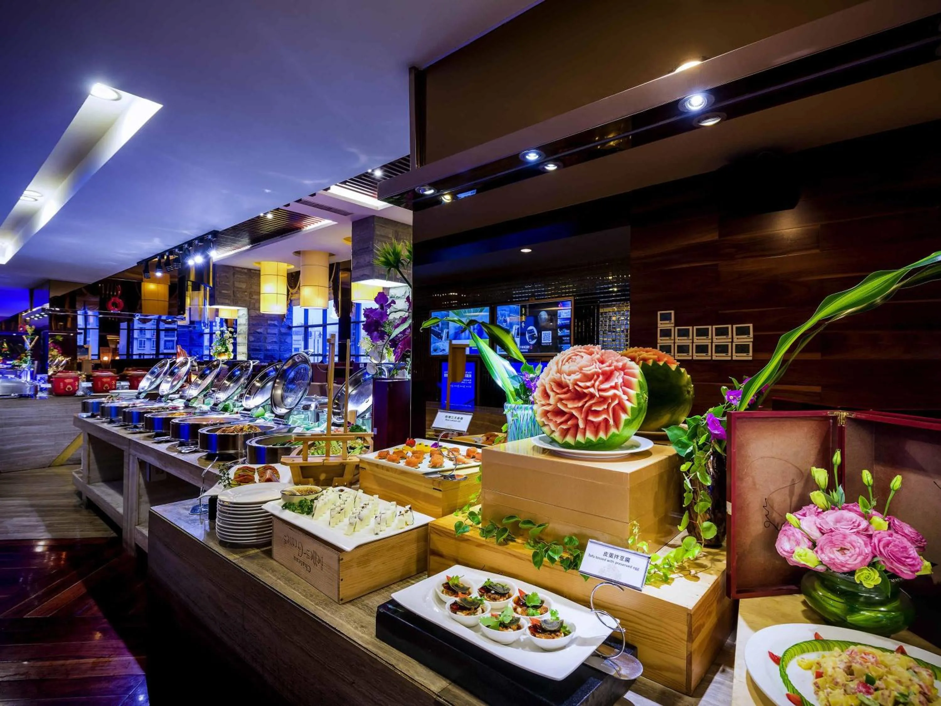 Restaurant/places to eat in Grand Mercure Xiamen Downtown-Free Welcome Fruit & Metro Station