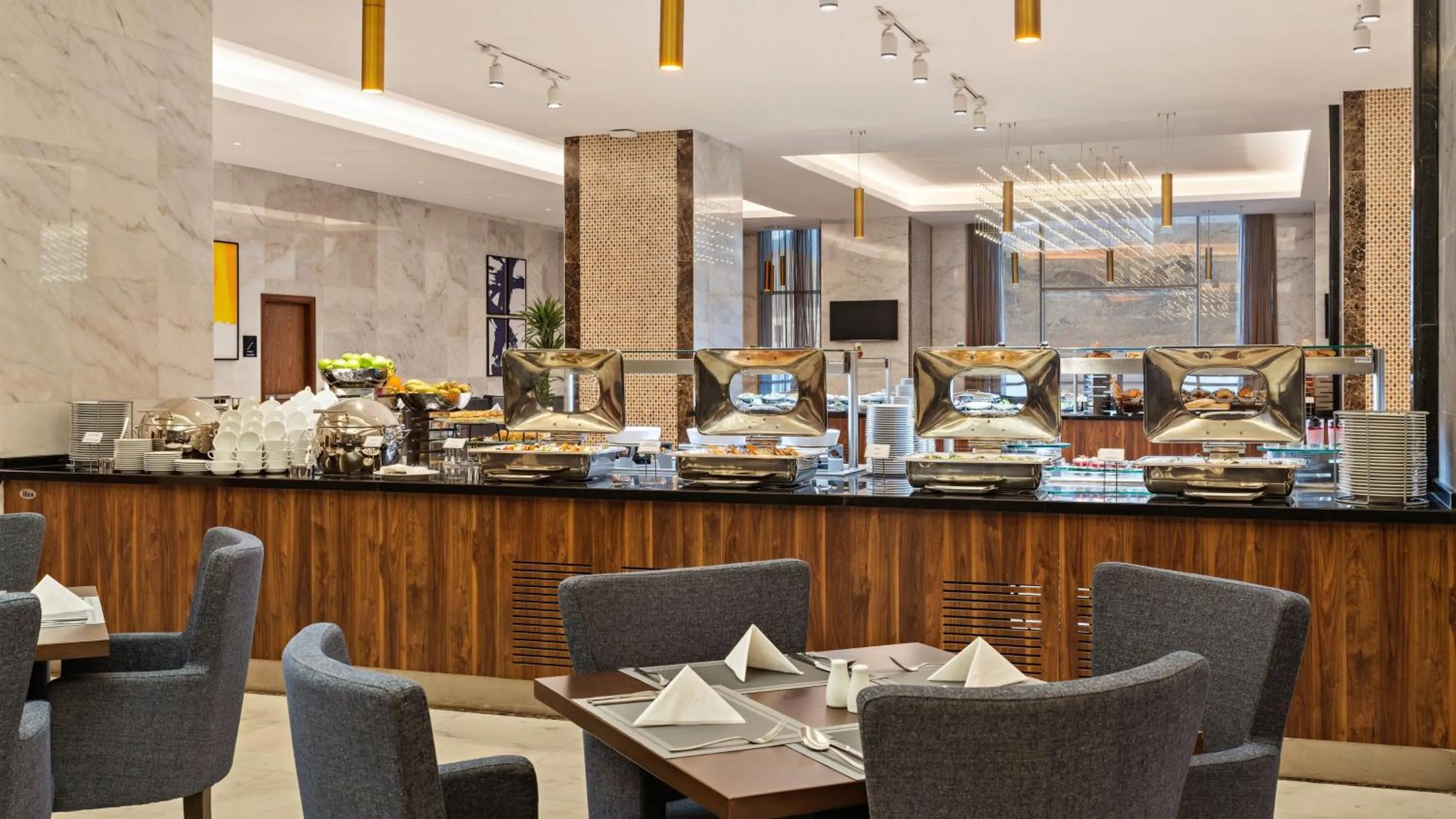 Restaurant/places to eat in voco Makkah an IHG Hotel