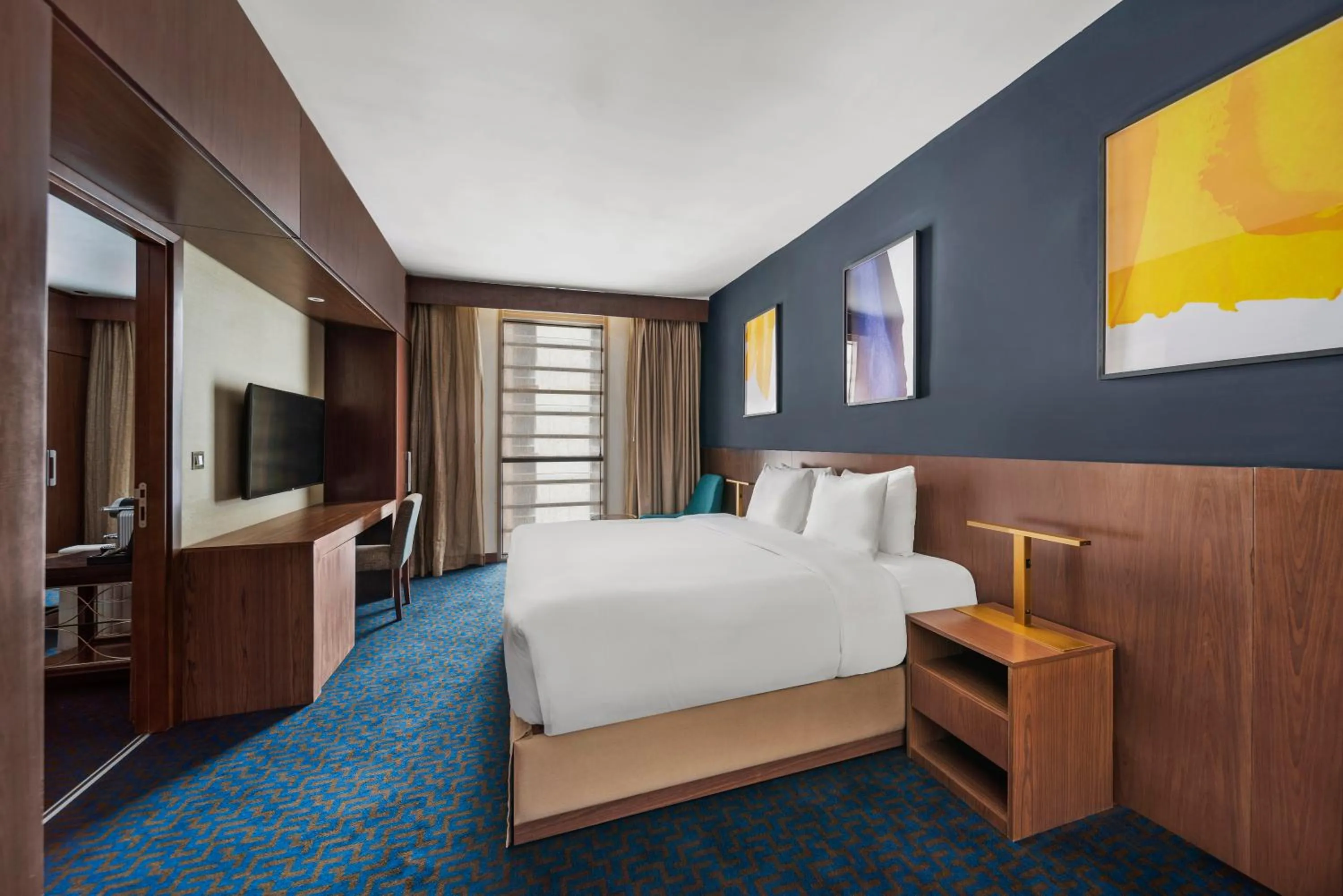 Bed in voco Makkah an IHG Hotel