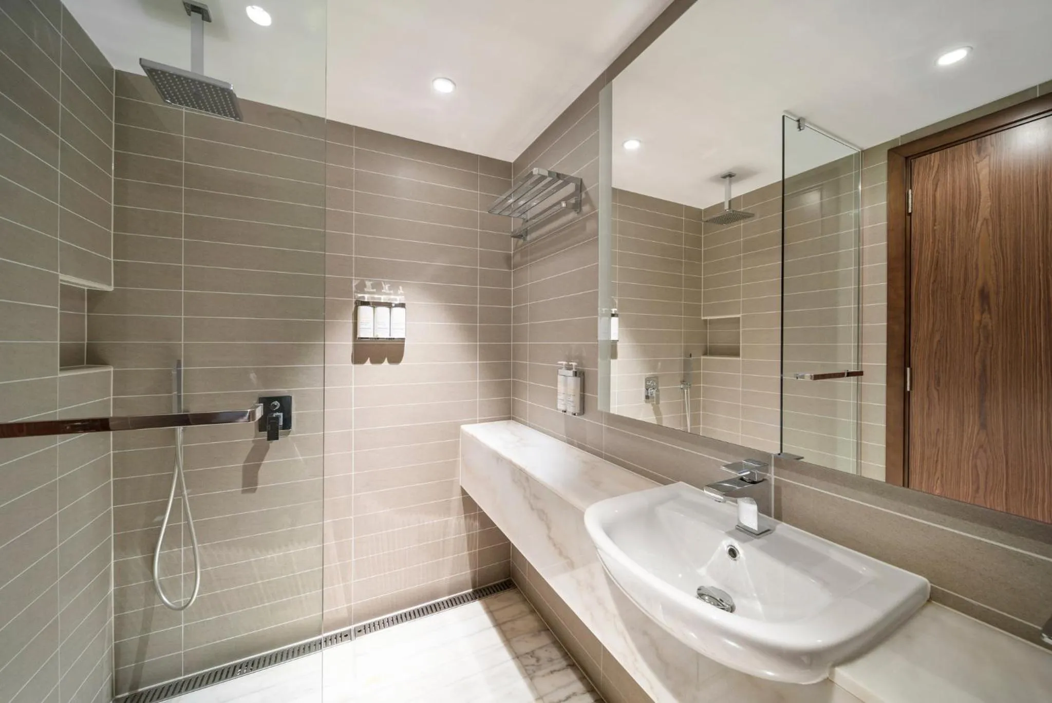 Bathroom in voco Makkah an IHG Hotel