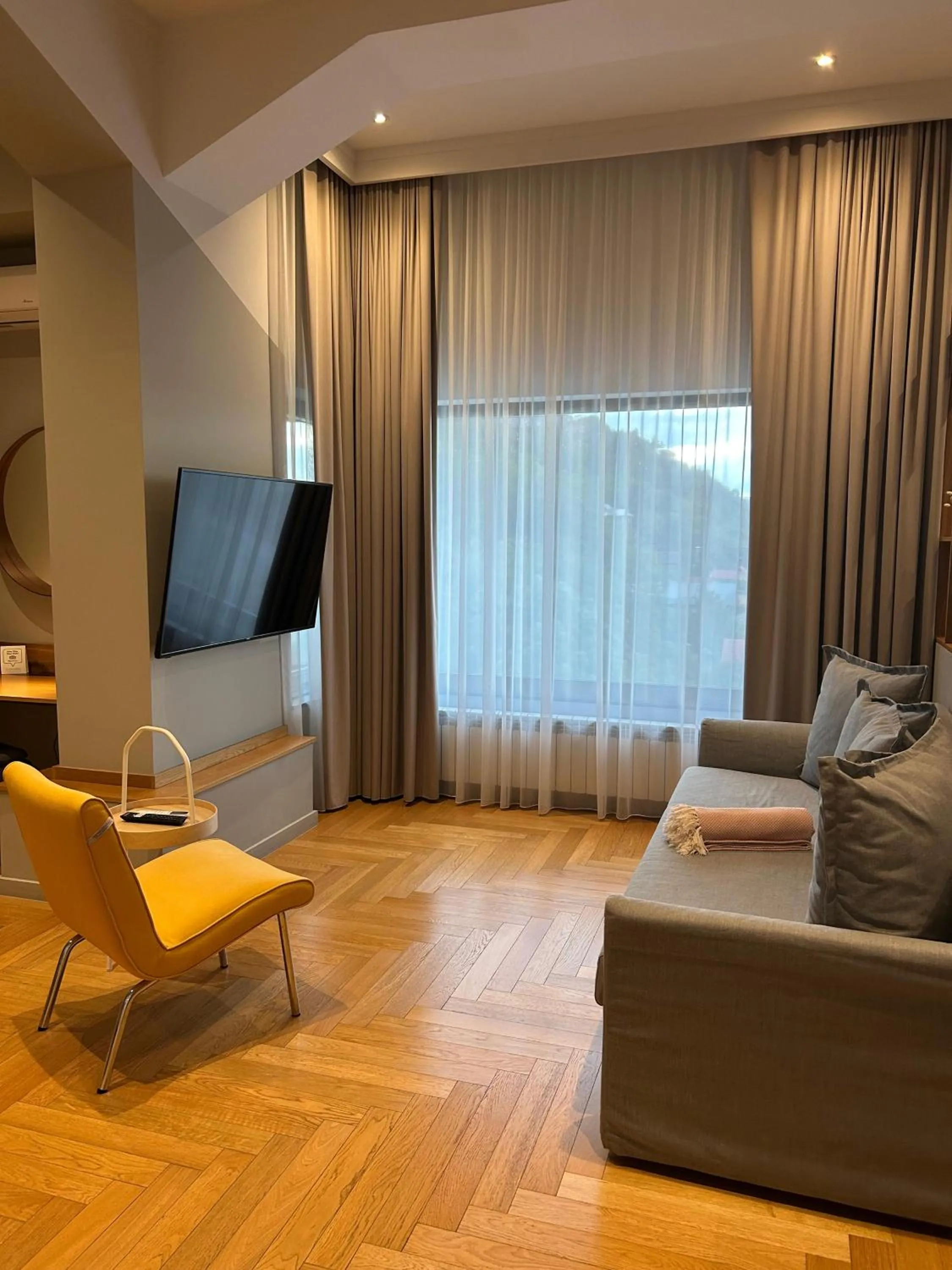 TV and multimedia in Atlas Aparthotel