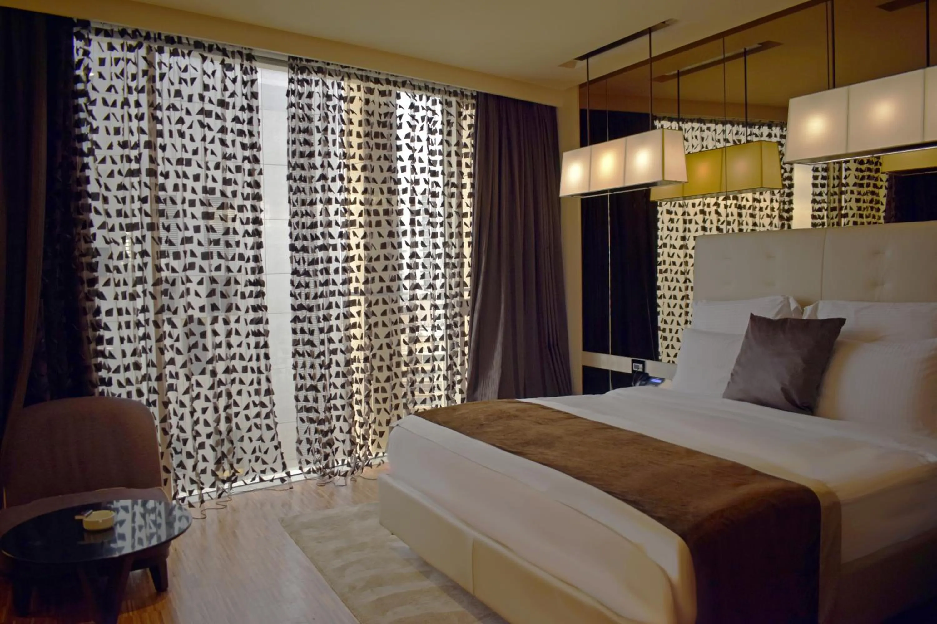 Photo of the whole room, Bed in Lancaster Plaza Beirut