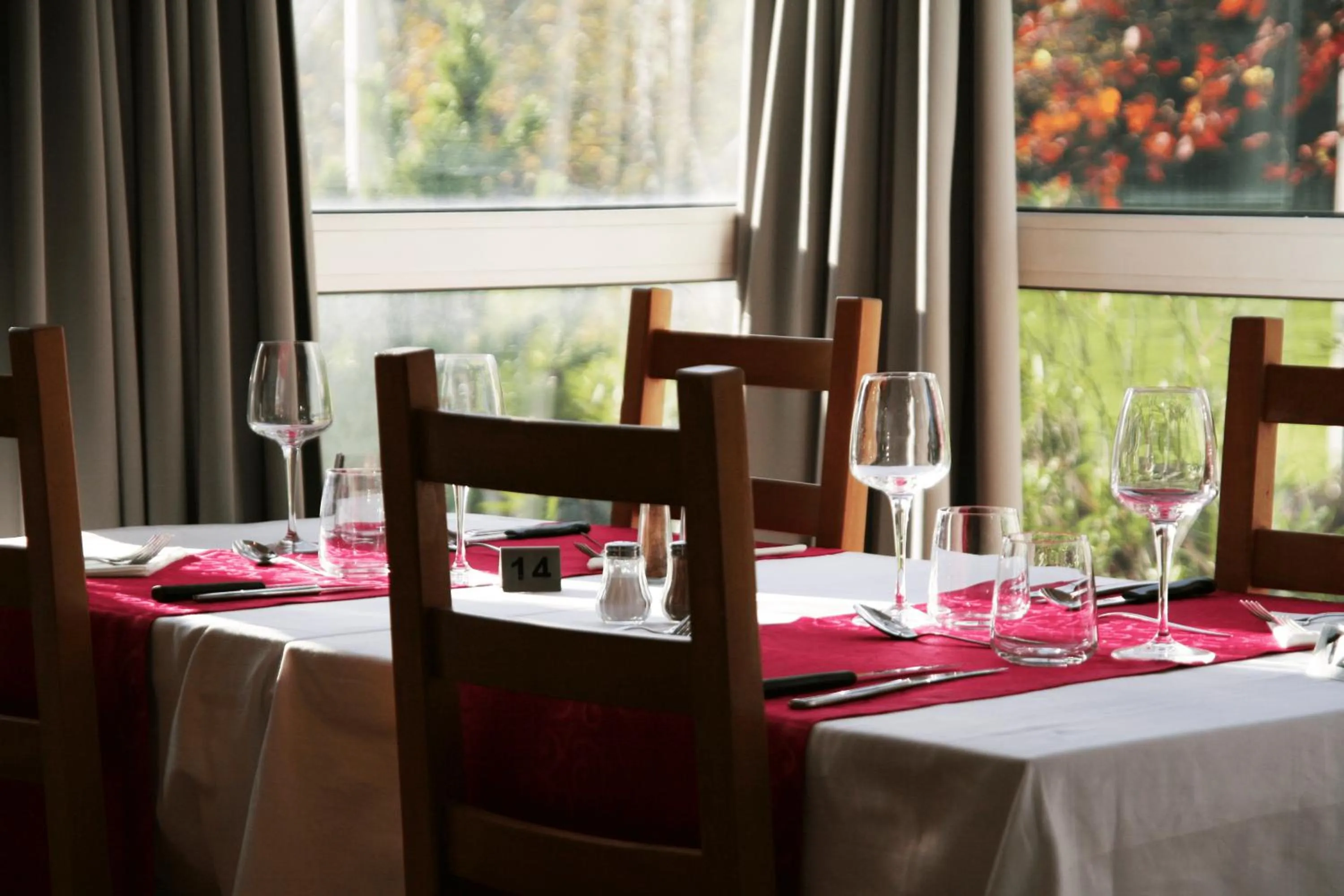 Restaurant/places to eat in Hôtel Eco Relais - Pau Nord