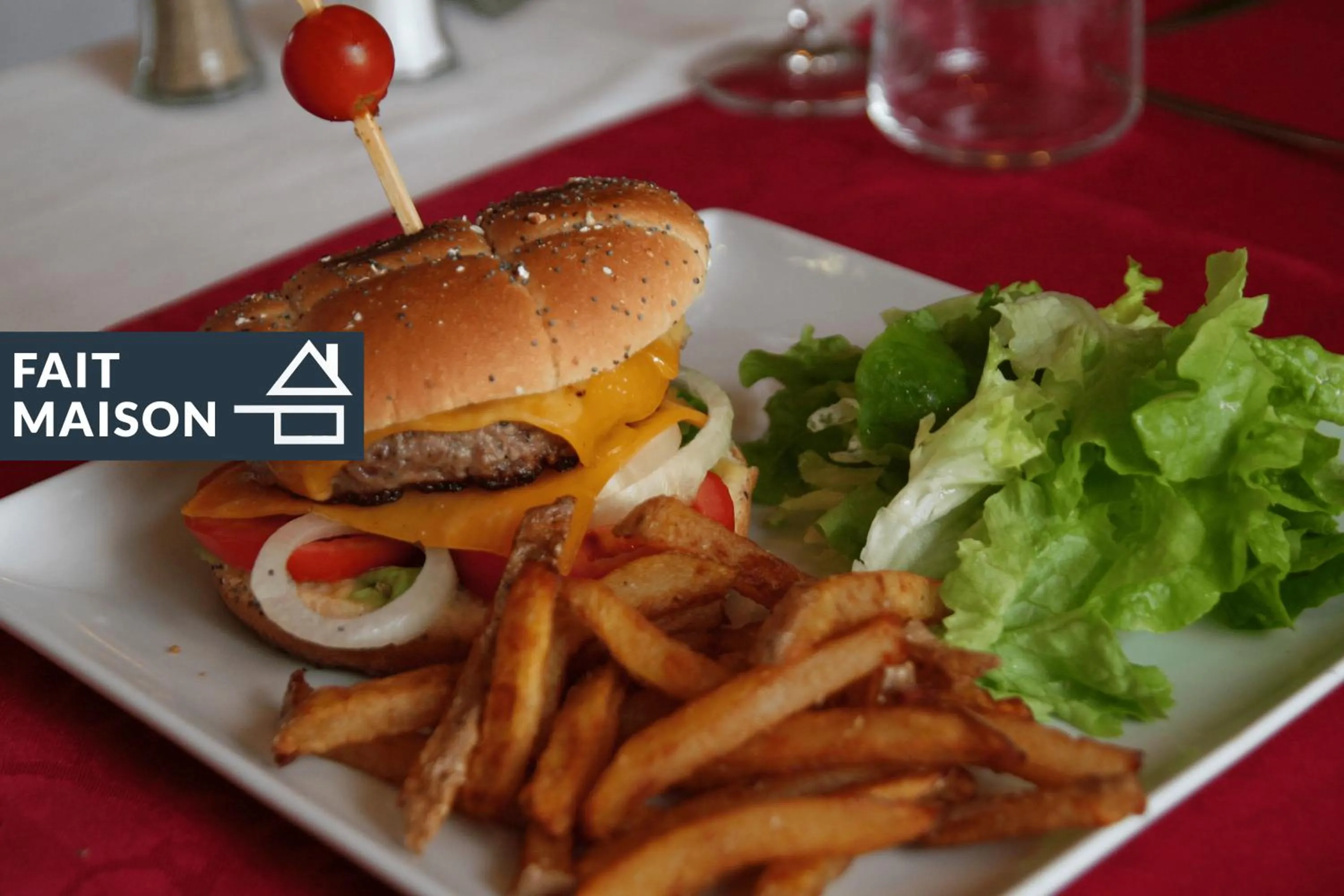 Restaurant/places to eat in Hôtel Eco Relais - Pau Nord