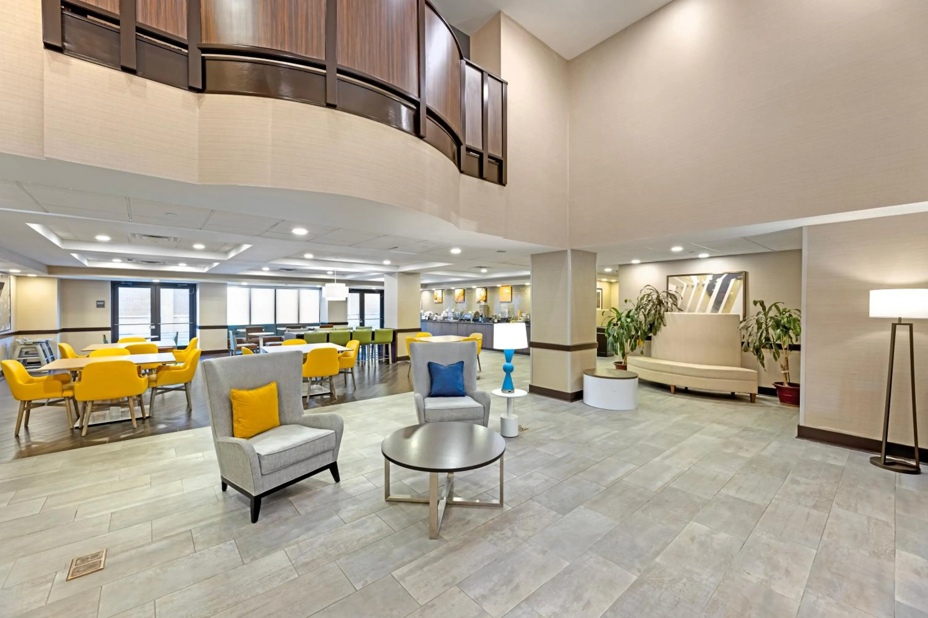 Seating area in Wingate by Wyndham - Arlington Heights