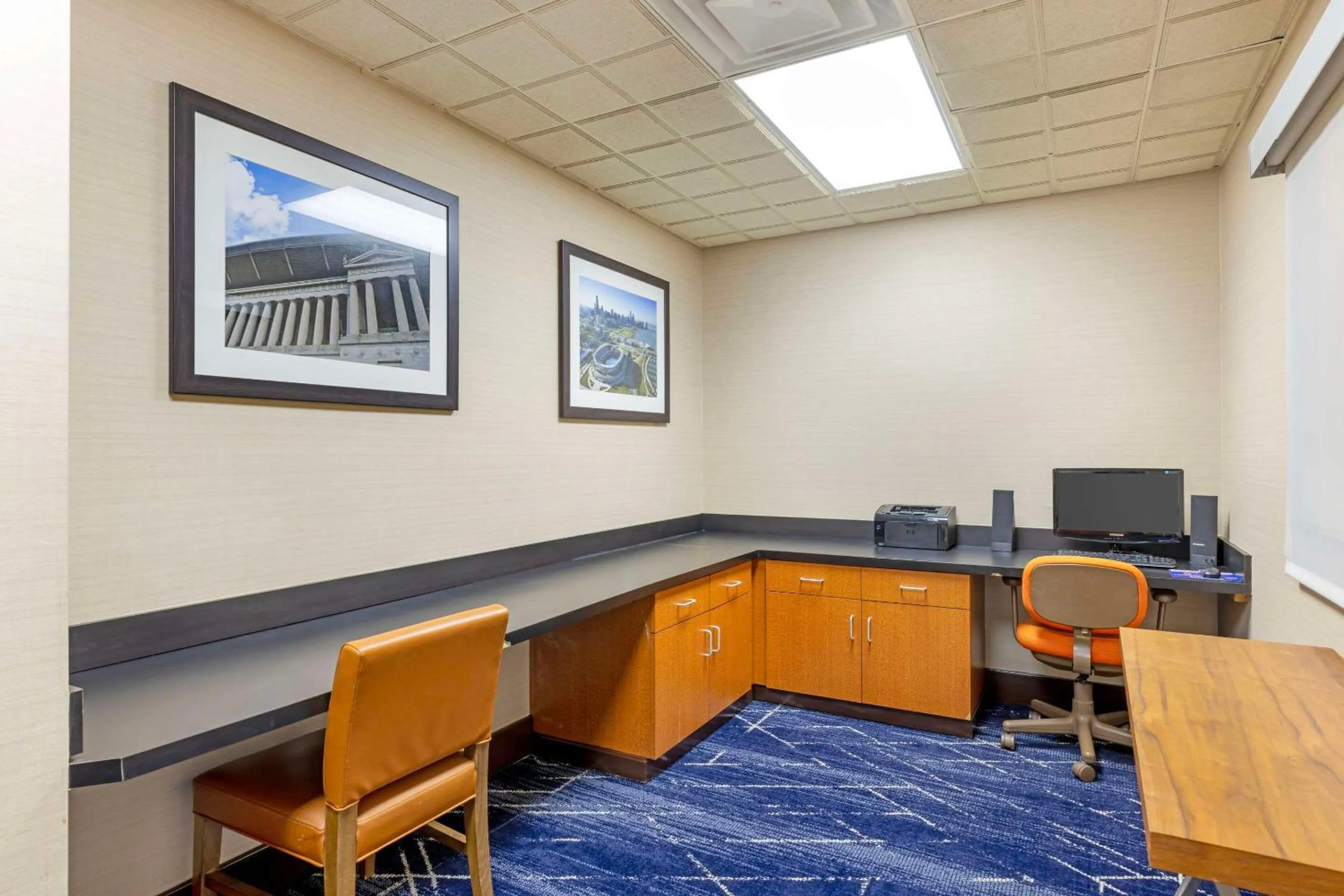 Business facilities in Wingate by Wyndham - Arlington Heights