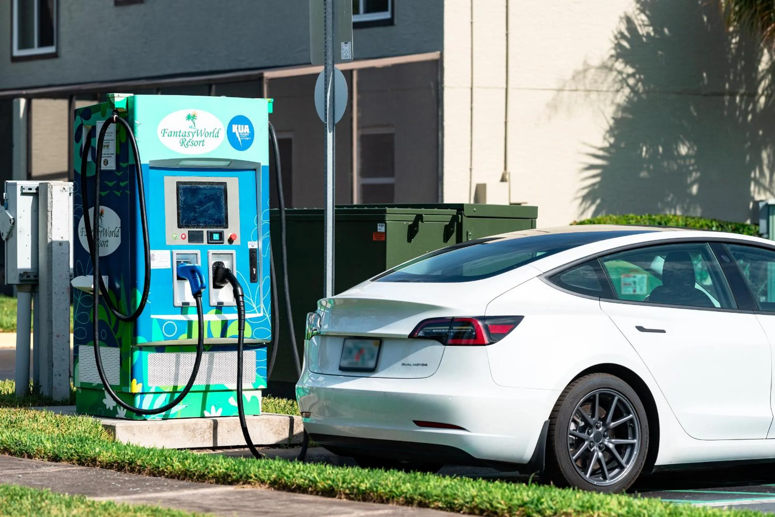 Parking in FantasyWorld Resort