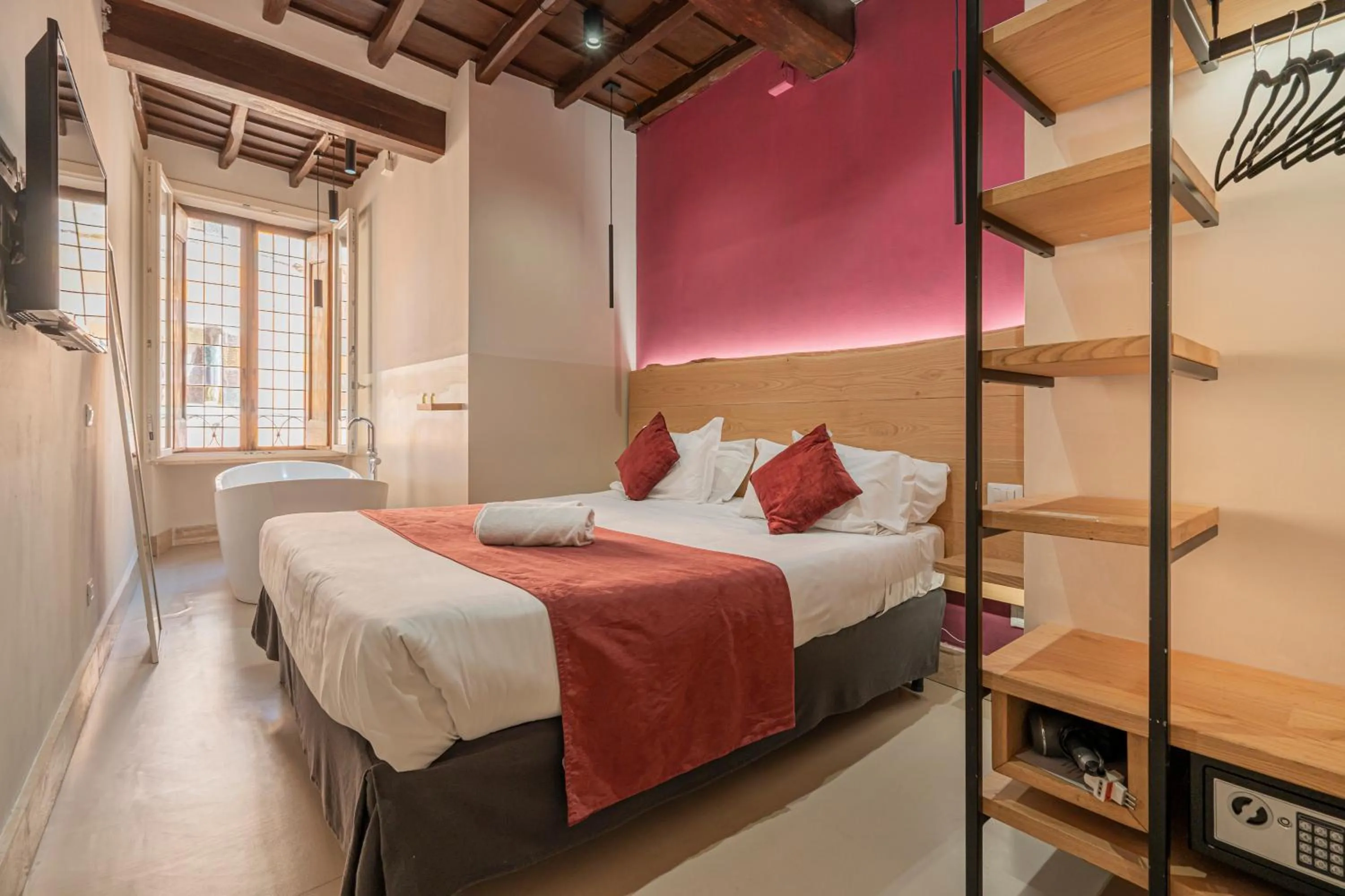 Bedroom, Bed in Campo de' Fiori 34