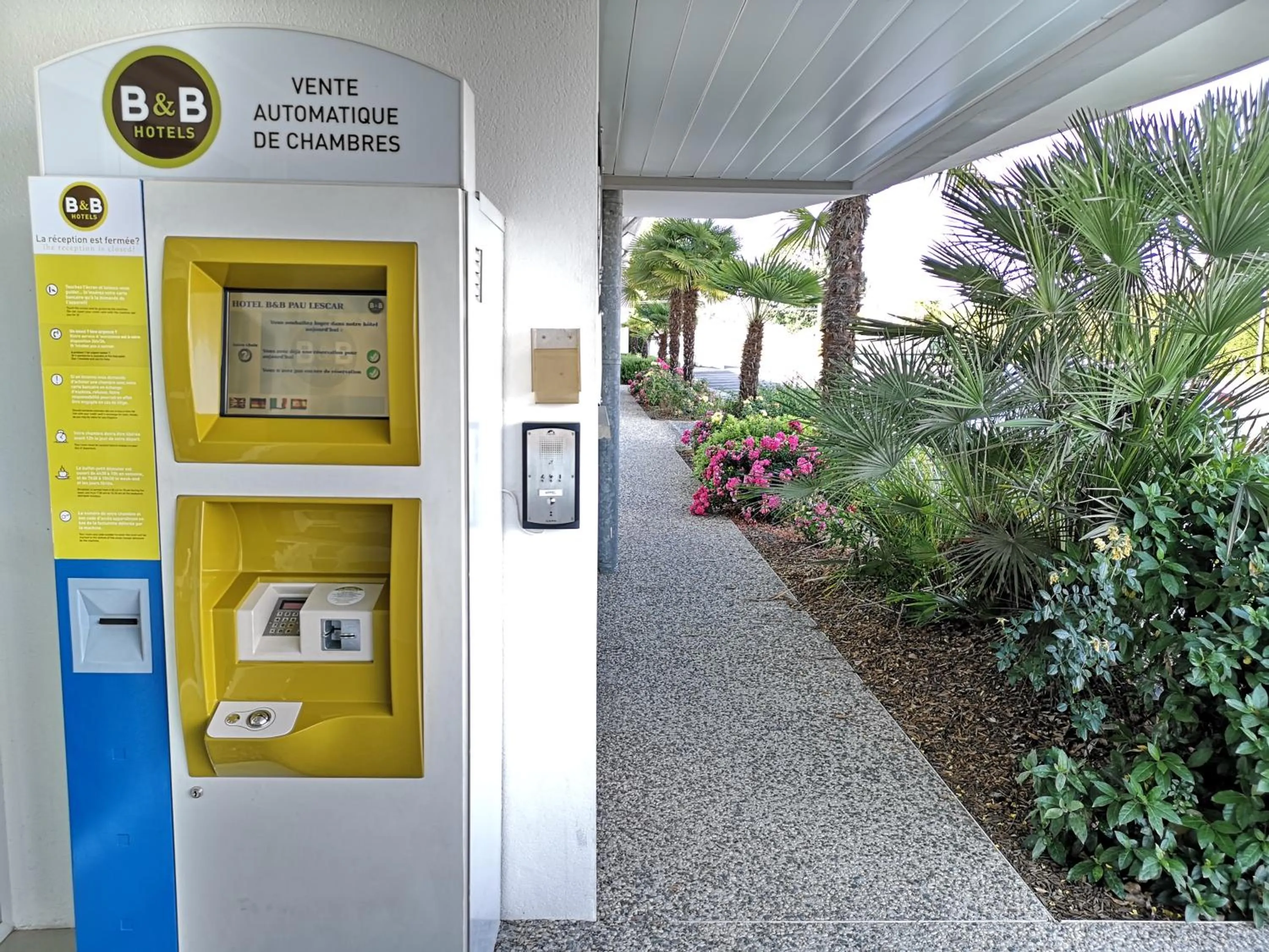 Area and facilities in B&B HOTEL Pau Lescar