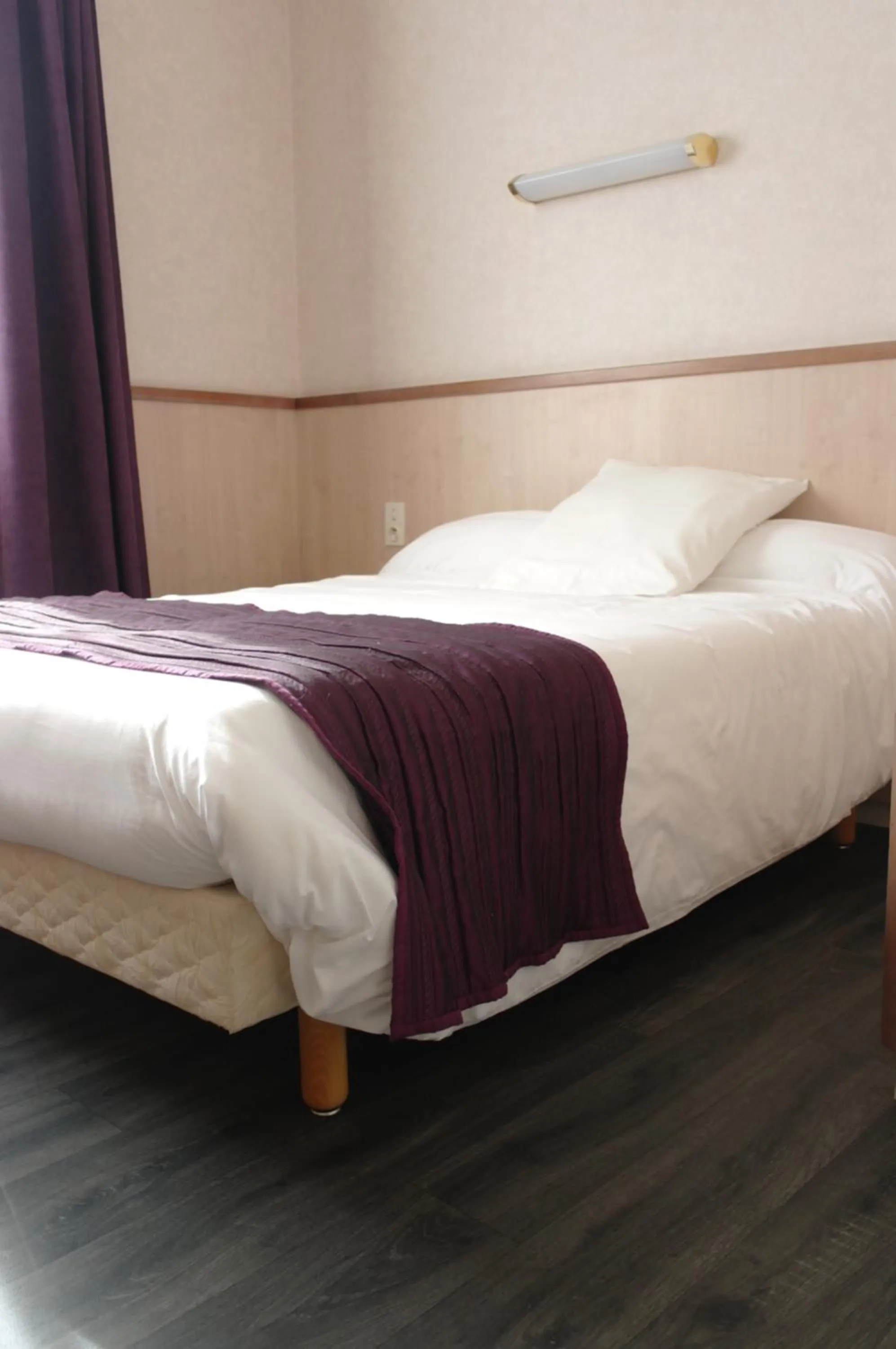 Bed in Hôtel Le Palous