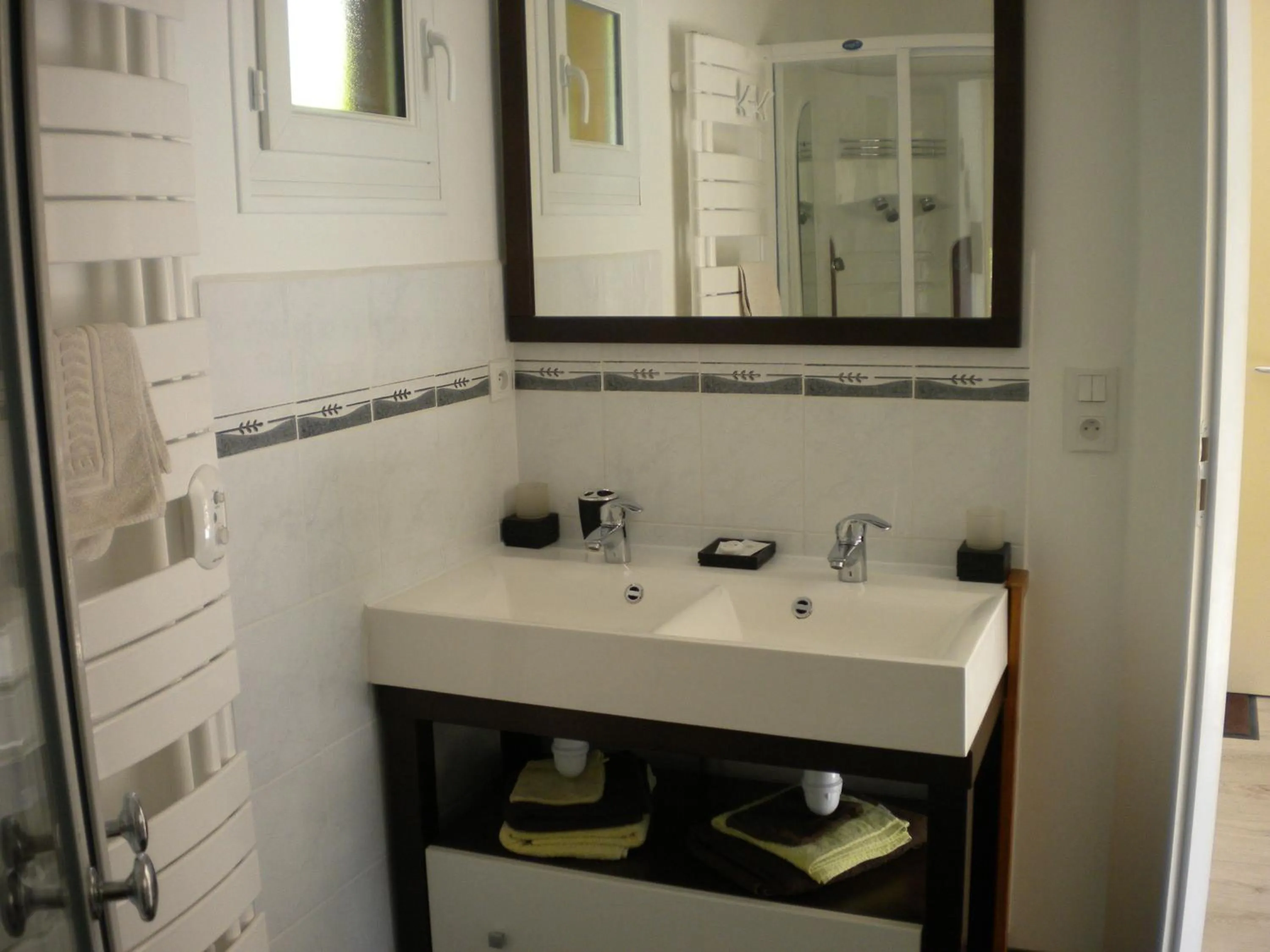 Bathroom in Le Moulin Garnier