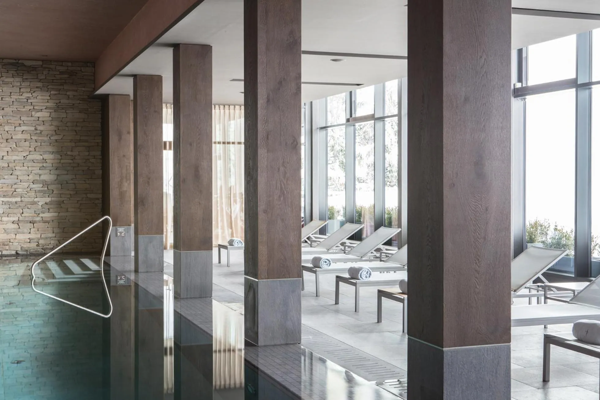 Swimming pool in Crans Ambassador