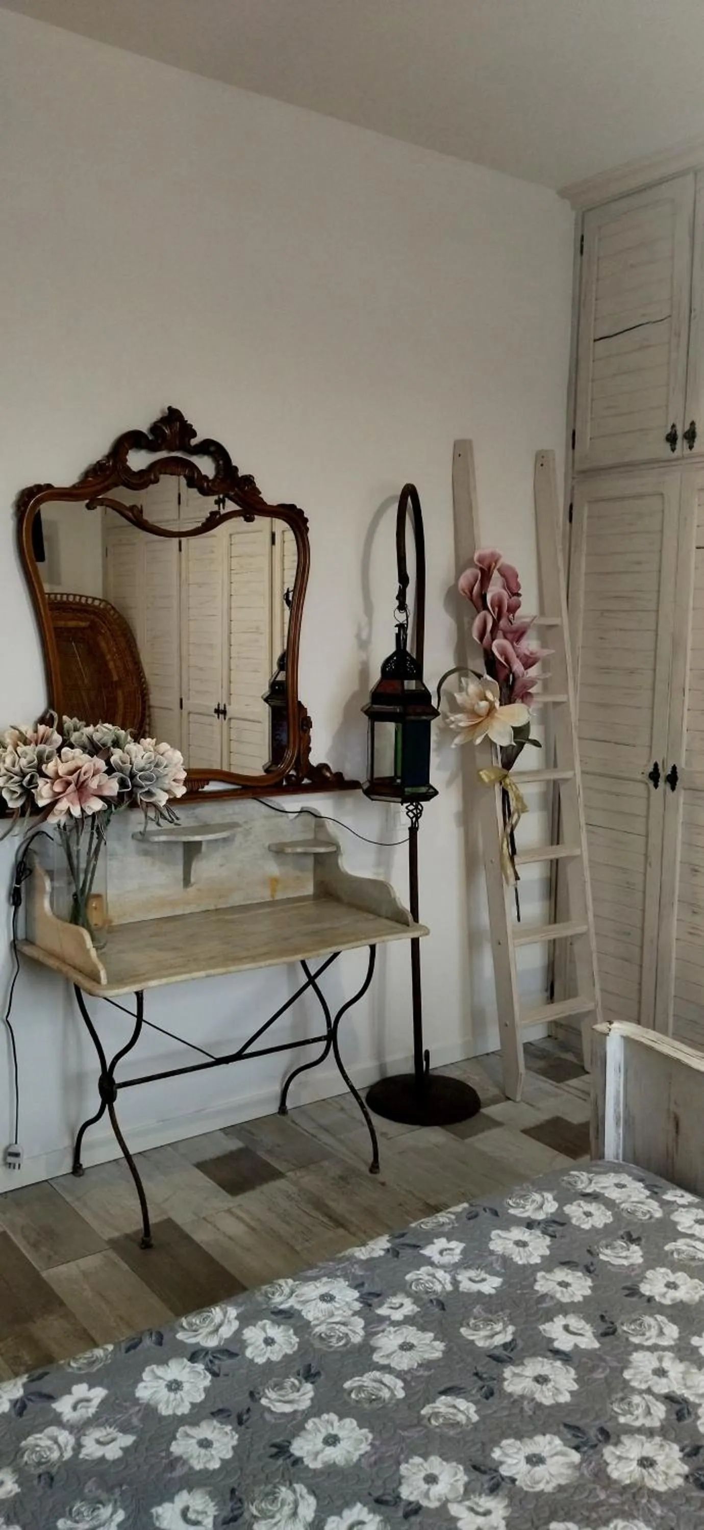 hair dresser in VILLA MOLINELLA