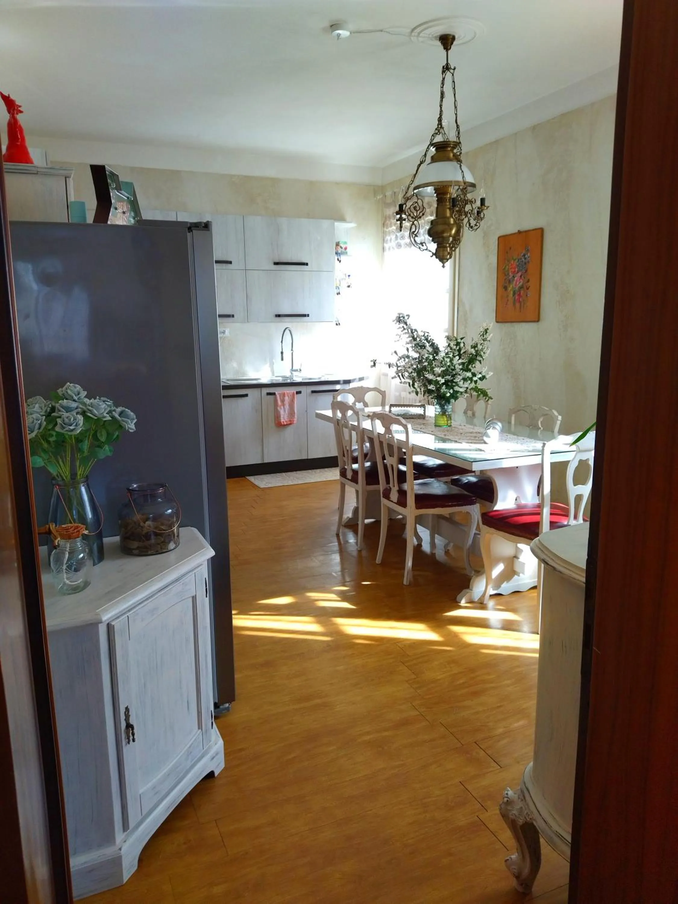 Kitchen or kitchenette in VILLA MOLINELLA
