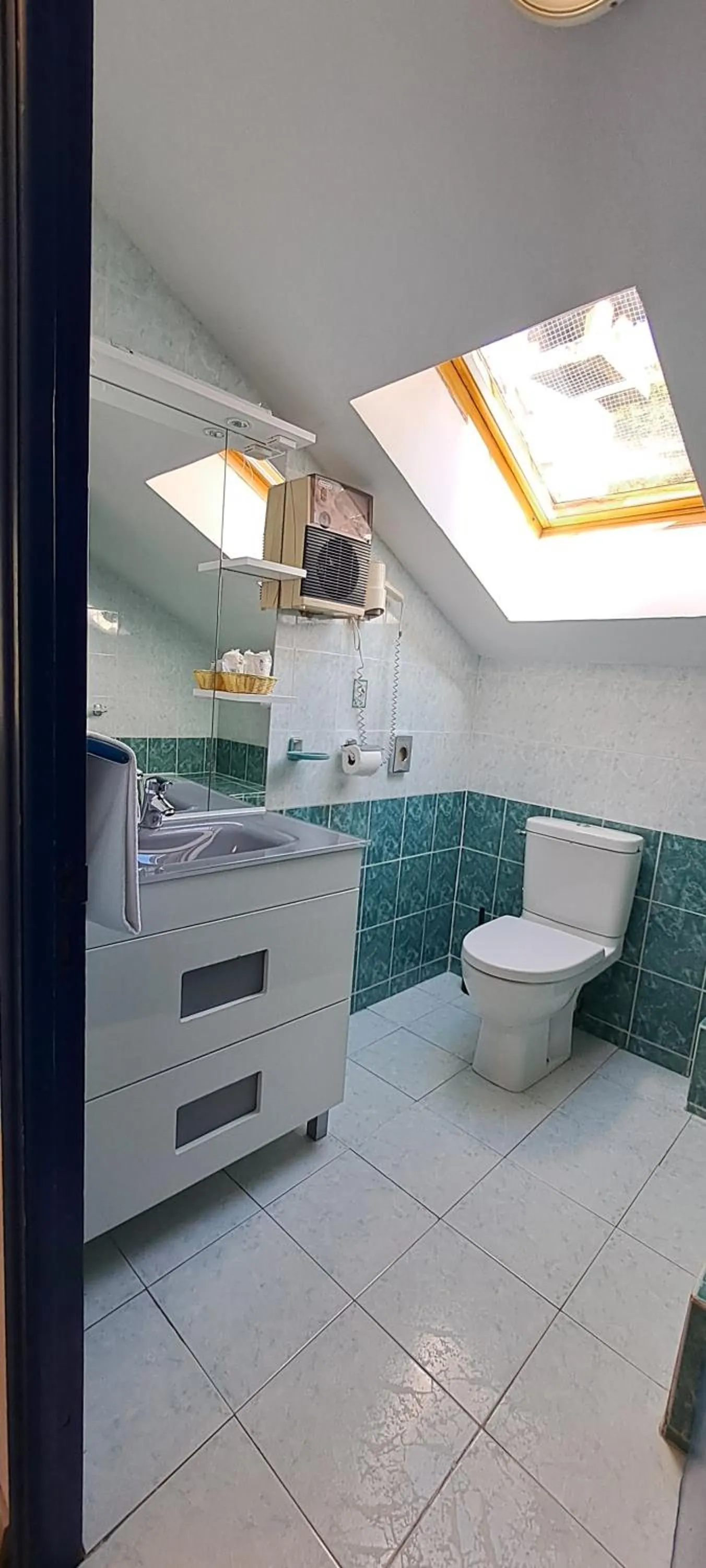 Bathroom in Logis Hôtel restaurant Auberge de la Cascade