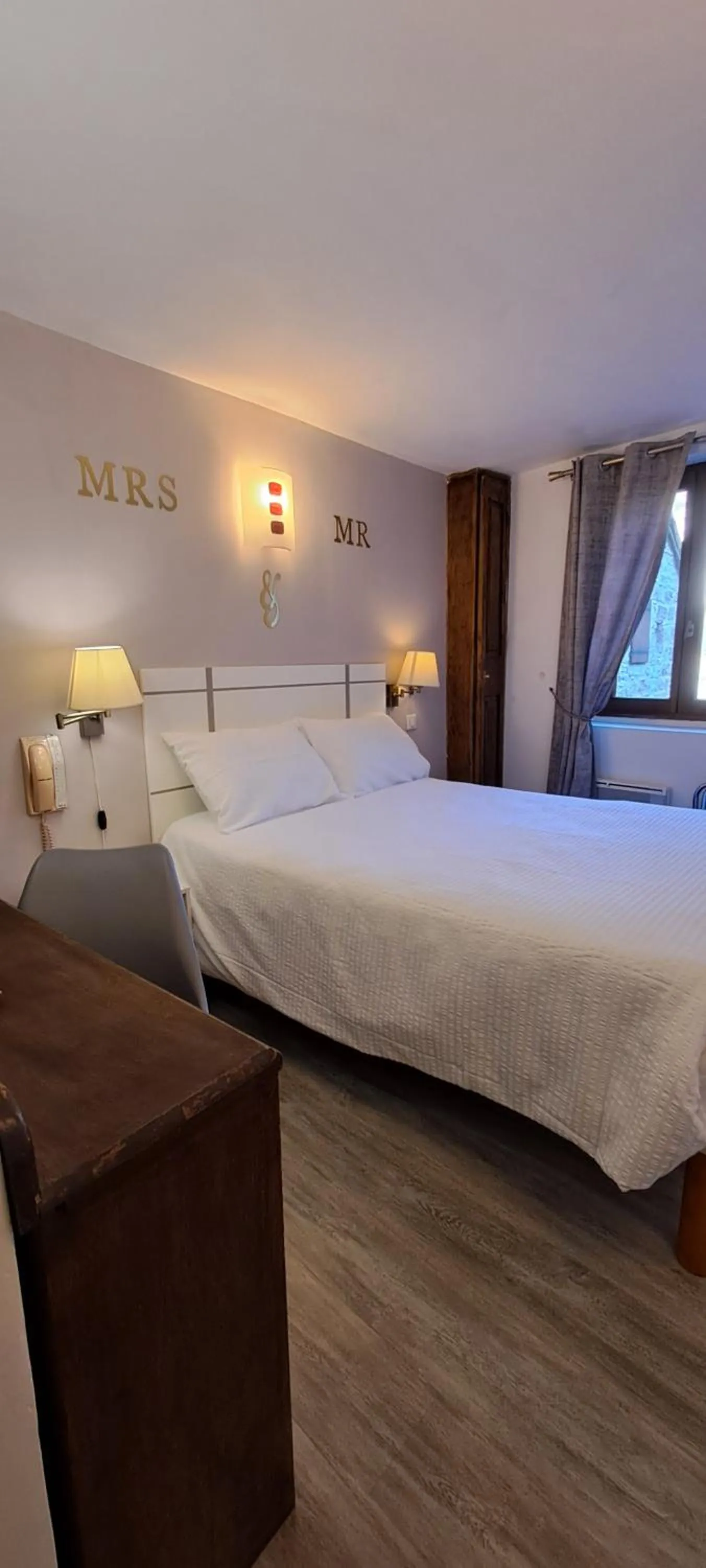 Bedroom, Bed in Logis Hôtel restaurant Auberge de la Cascade