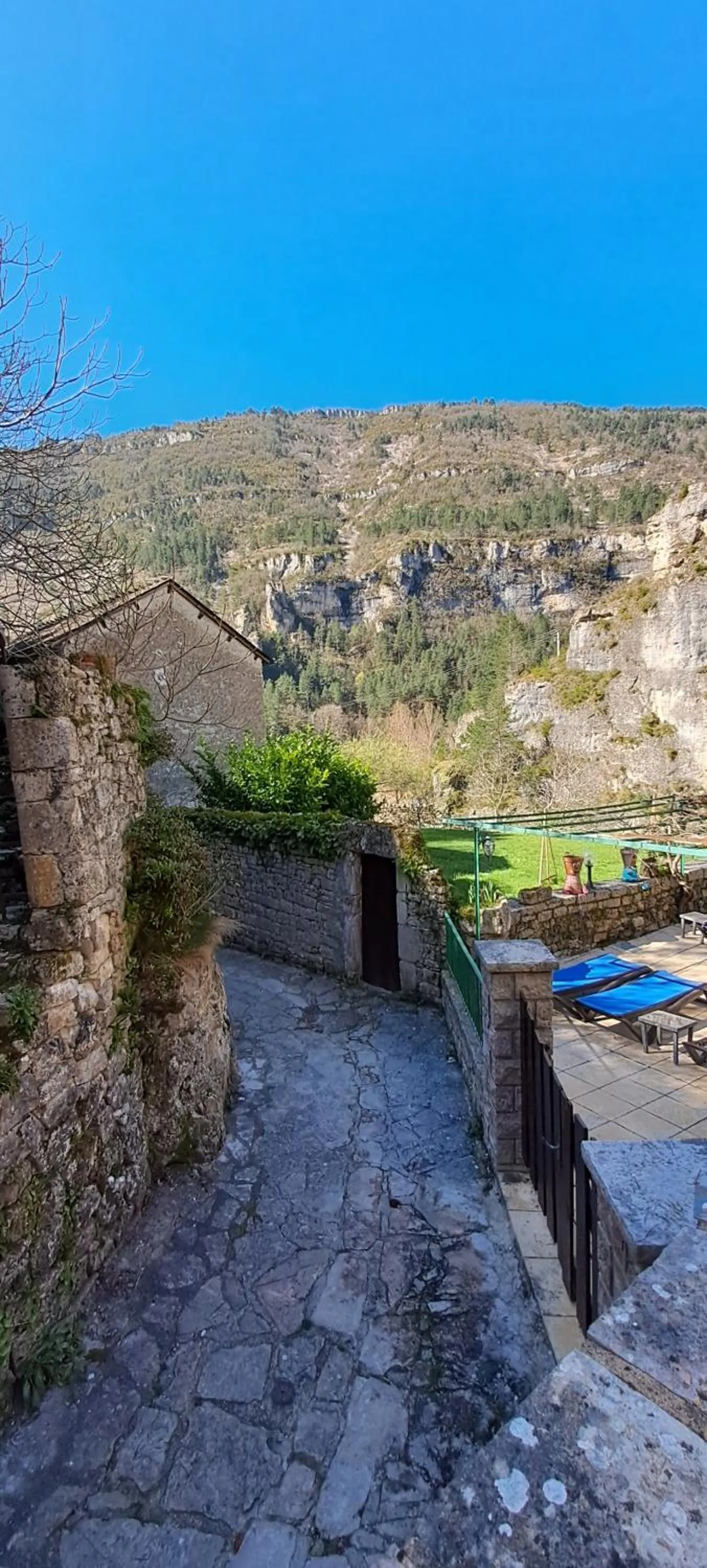 Bird's eye view in Logis Hôtel restaurant Auberge de la Cascade
