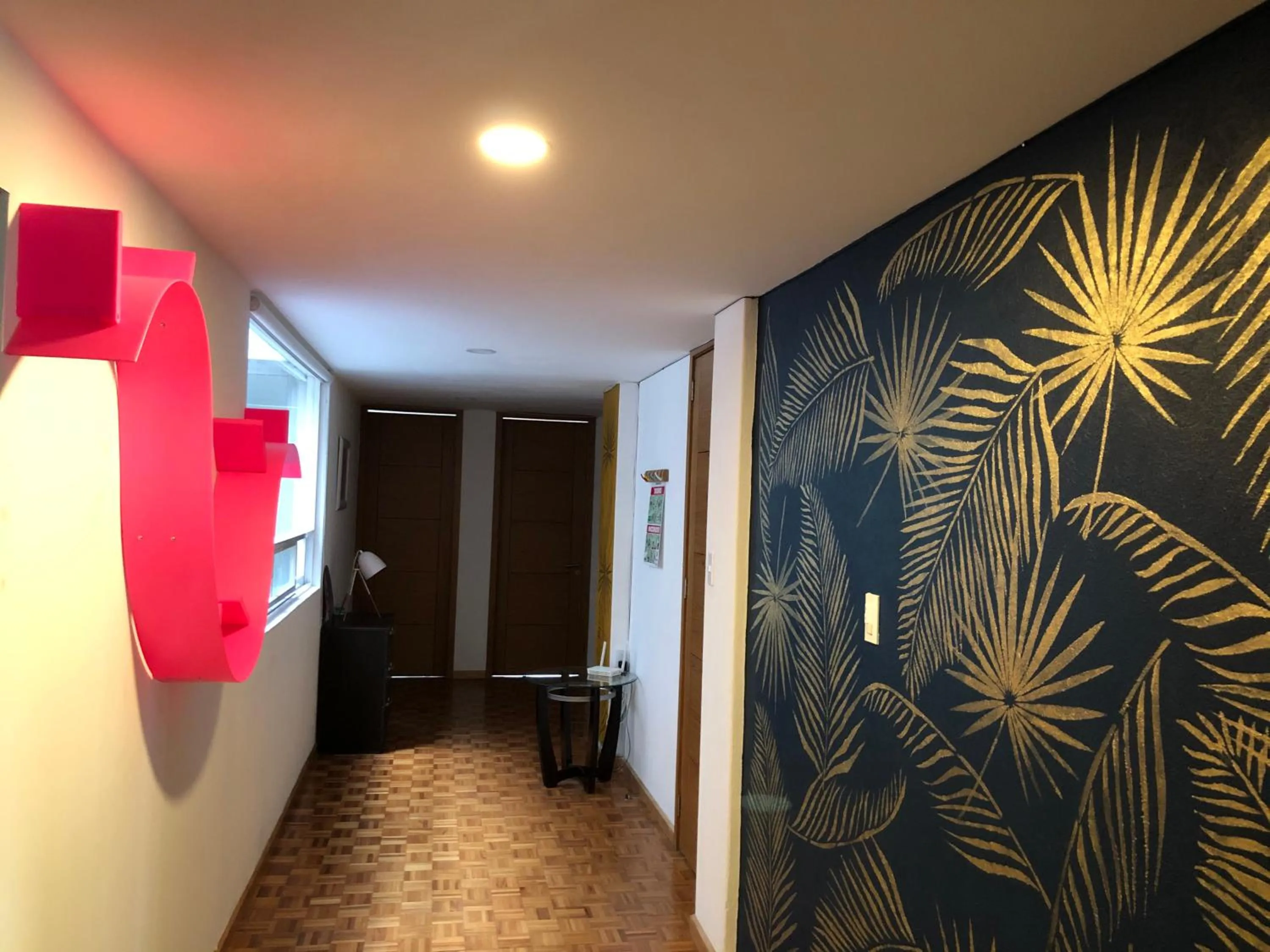 Communal lounge/ TV room in Caravansaro Vazquez de Mella 347 Polanco