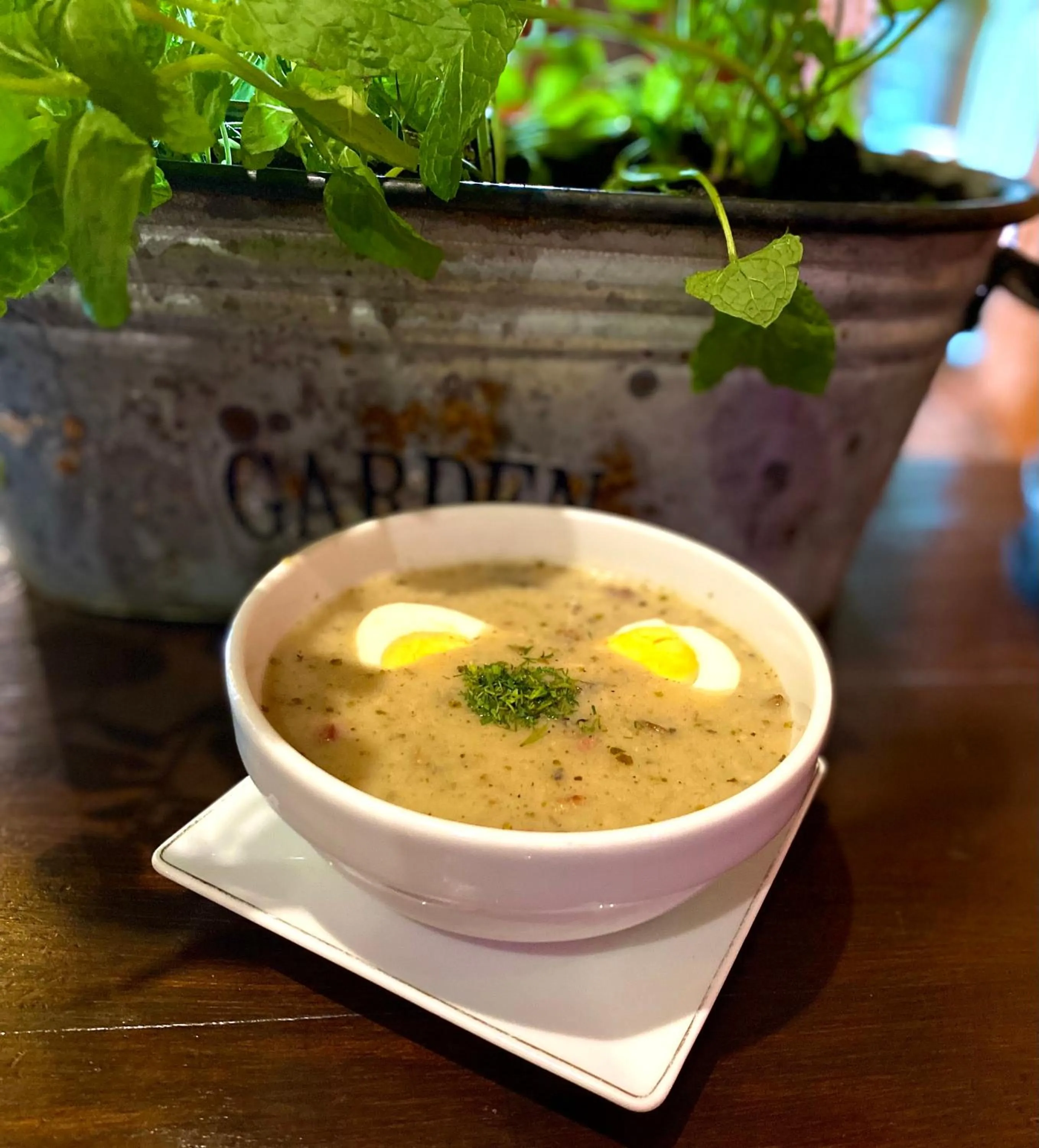 Restaurant/places to eat in Troll