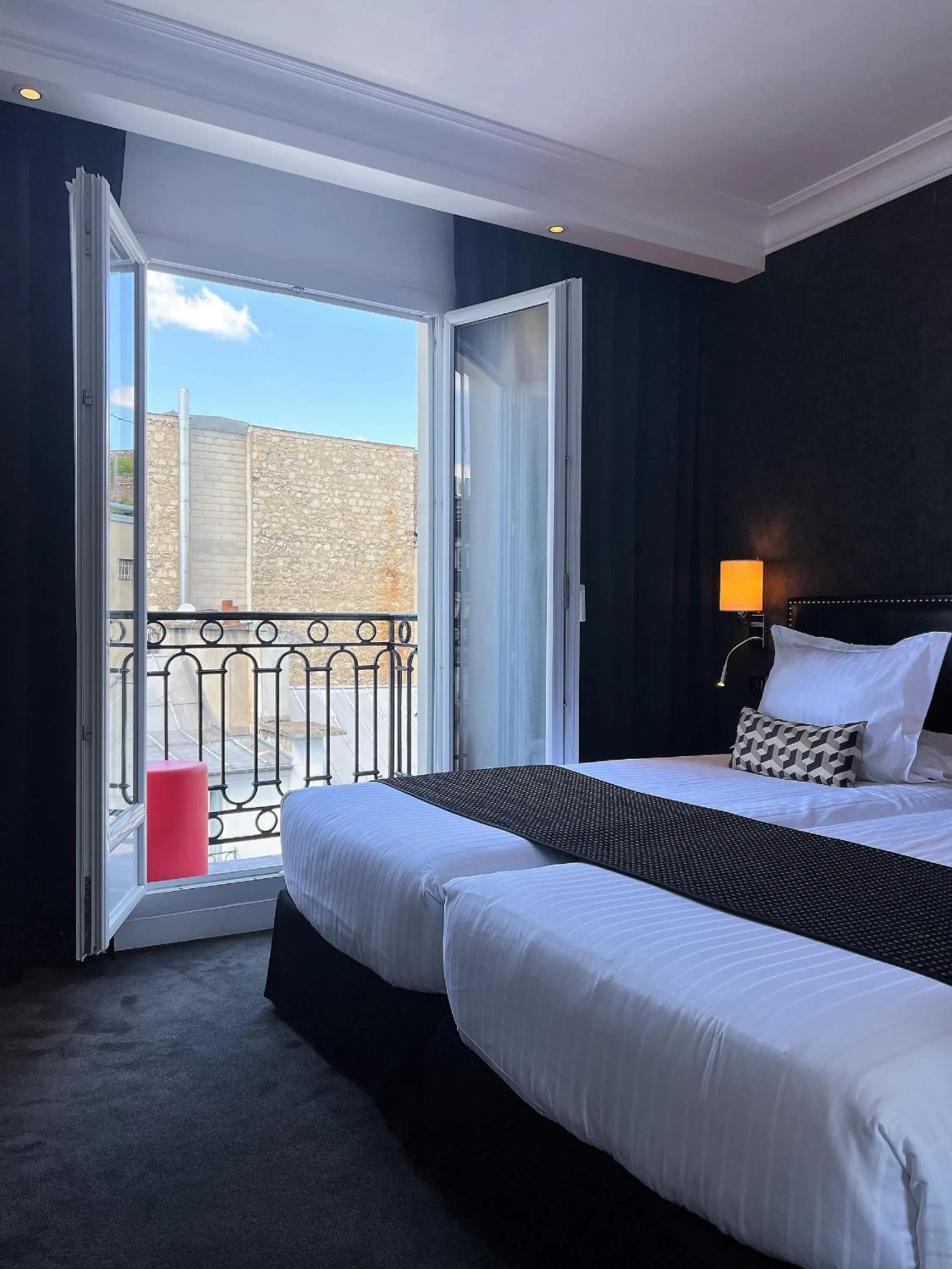 Bed in Hôtel Diva Opera