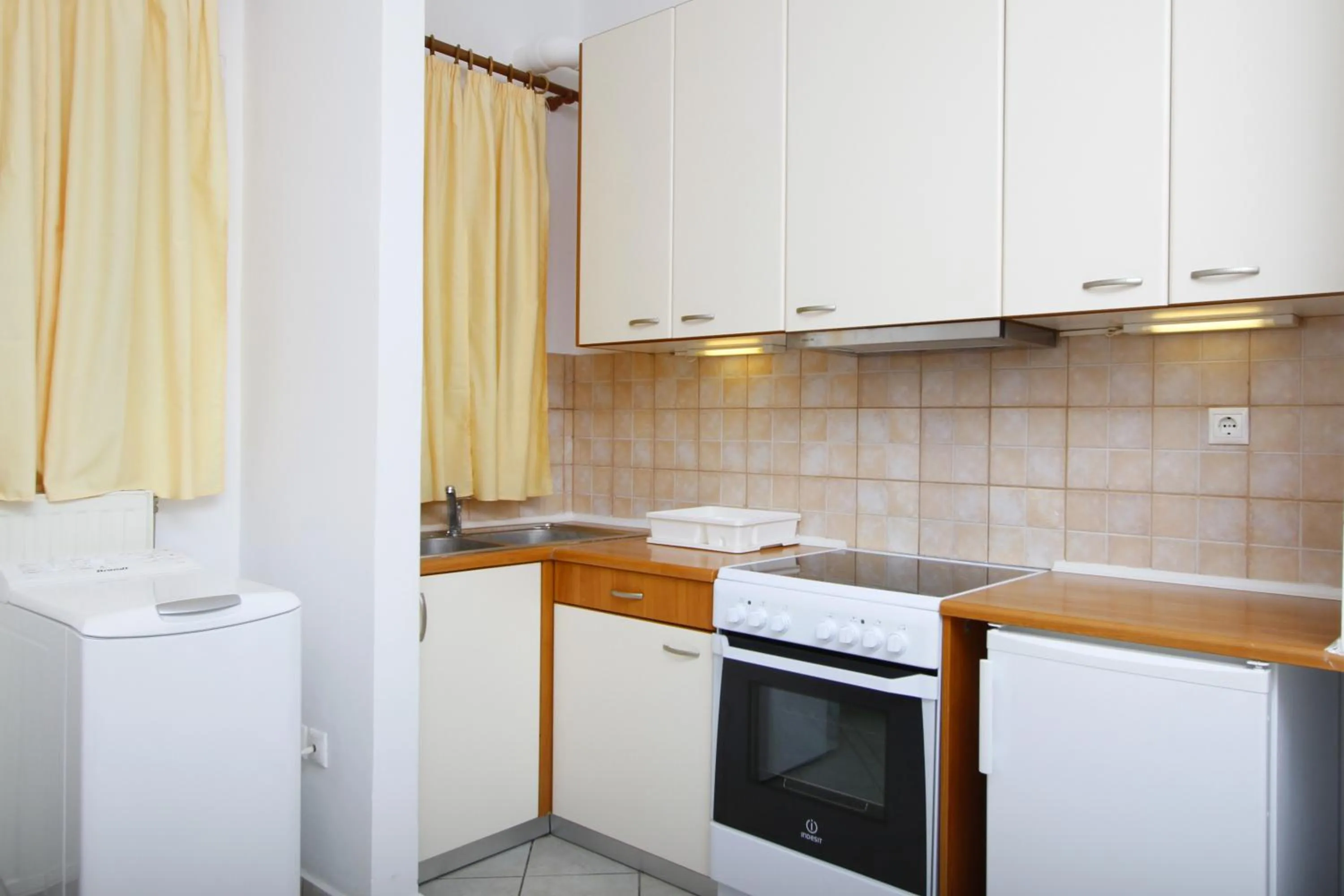 Kitchen or kitchenette in Saint Thomas Village