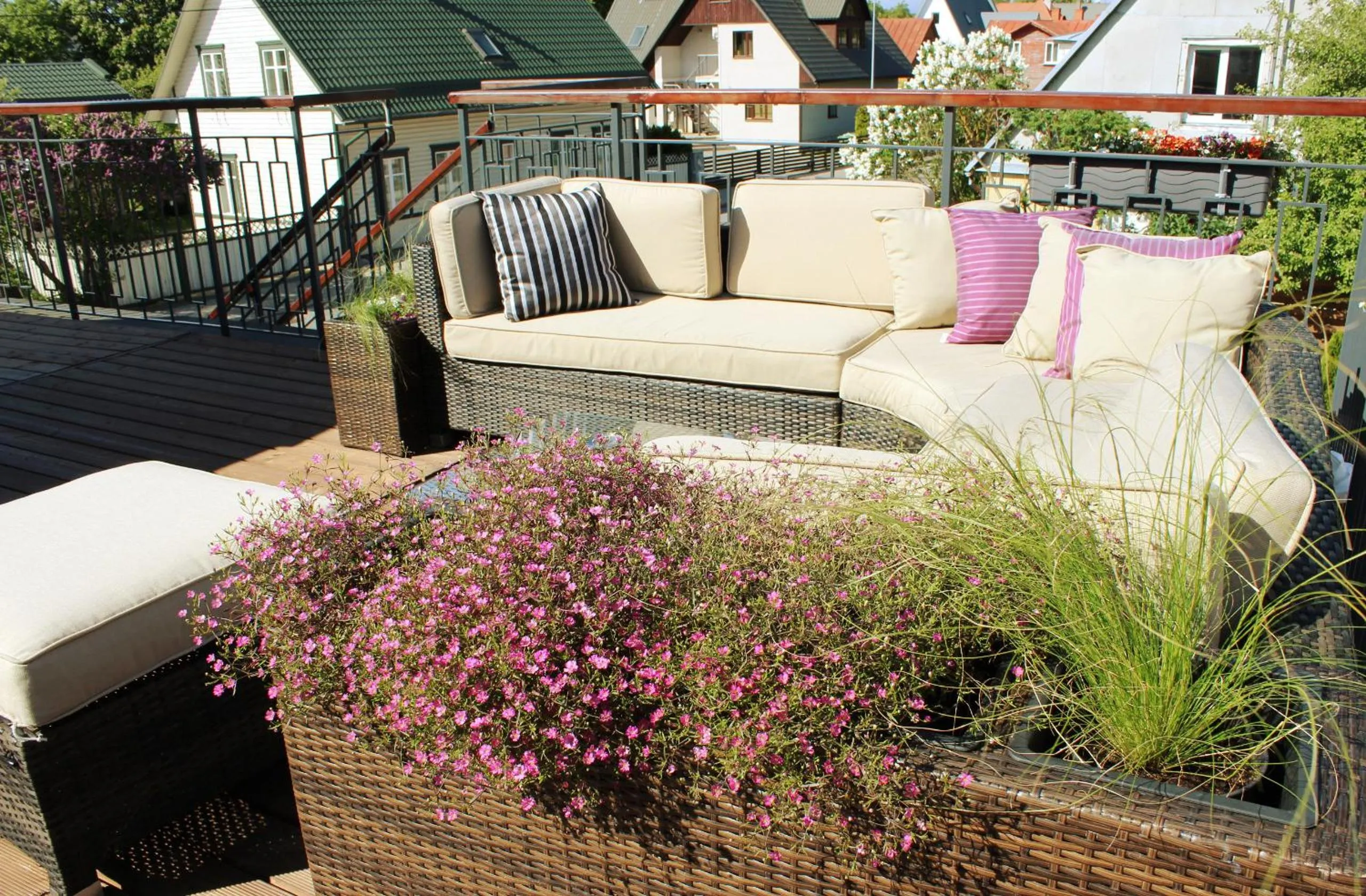 Balcony/Terrace in Embrace Hotel & Apartments