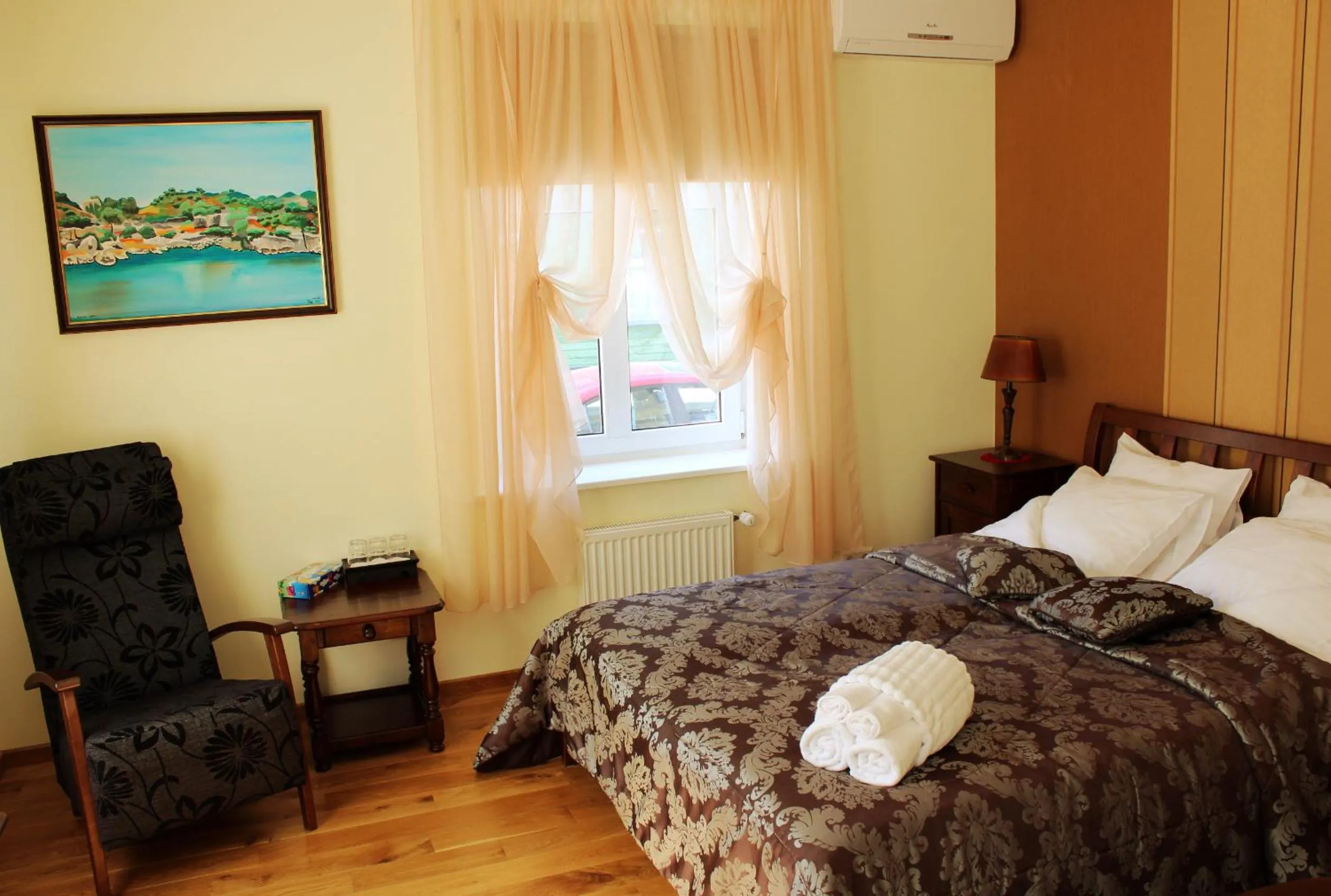 Photo of the whole room, Bed in Embrace Hotel & Apartments