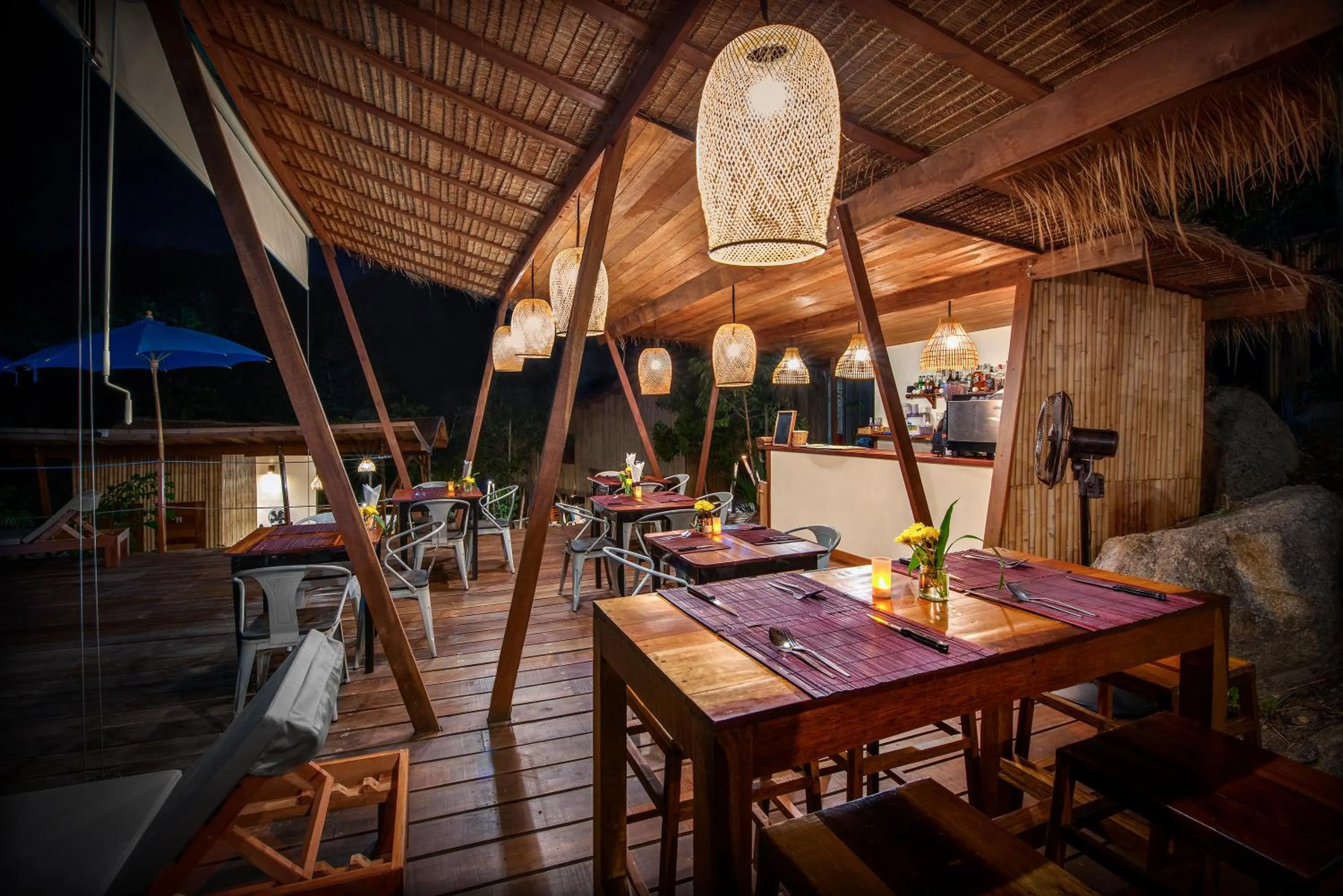 Restaurant/places to eat in Ecotao Lodge