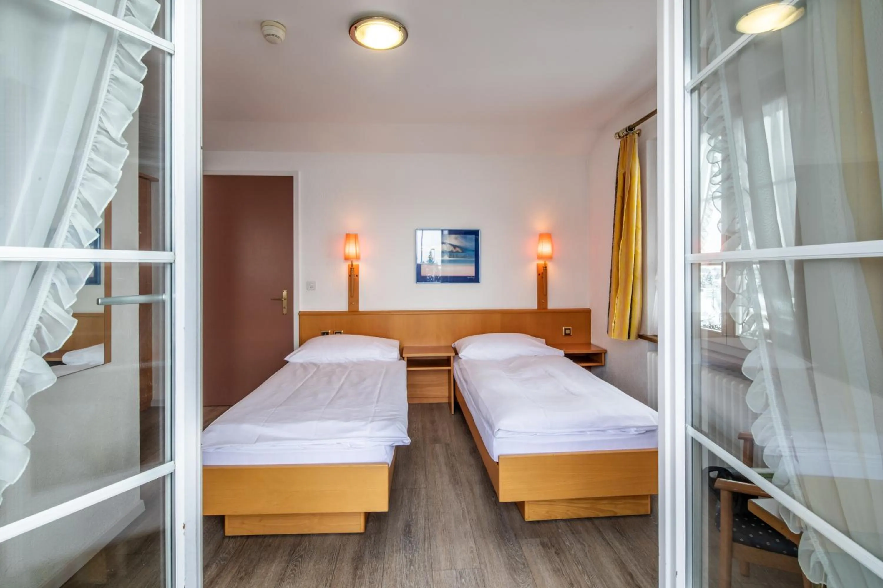 Photo of the whole room, Bed in Gasthof Enge Self Check-In Hotel