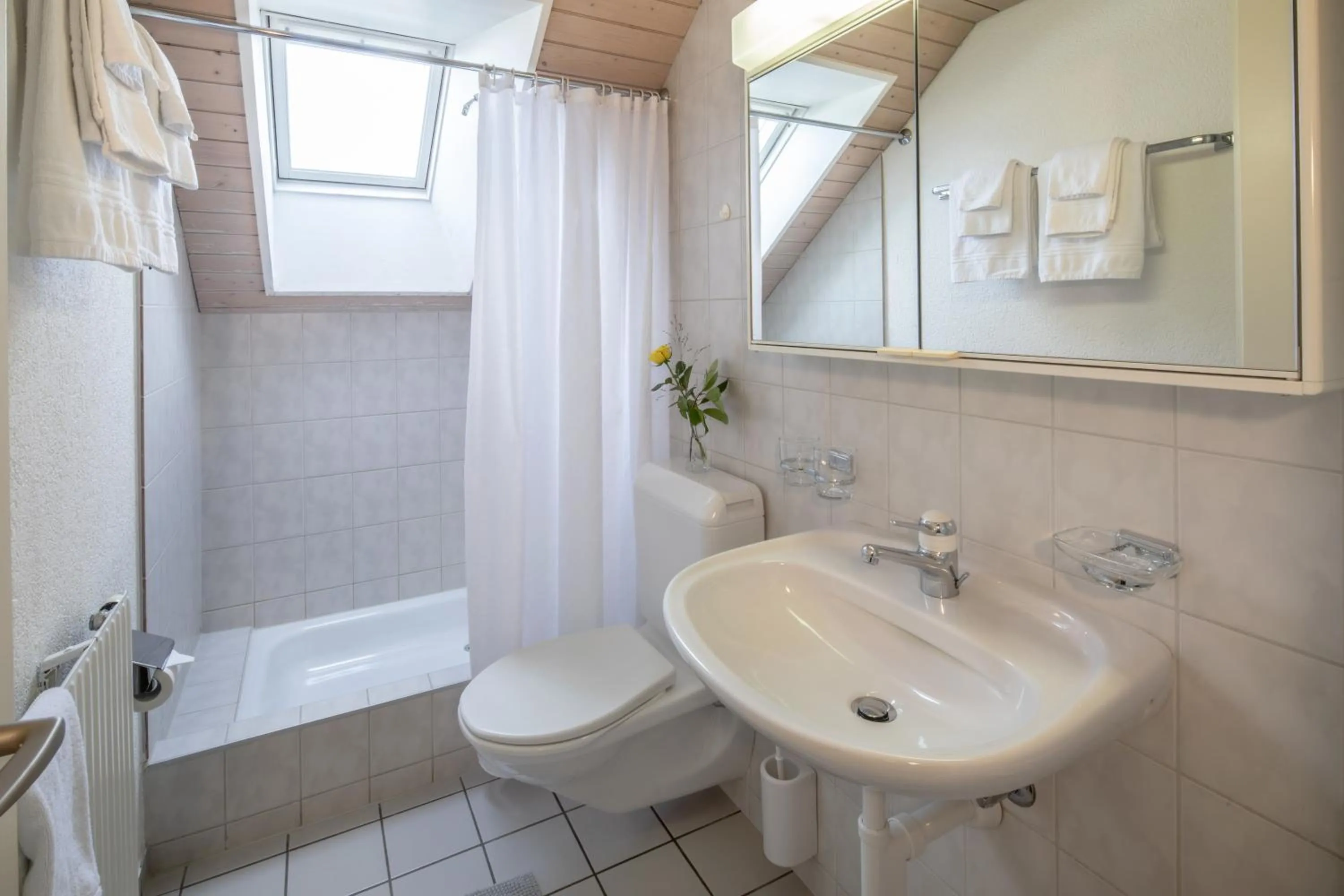 Bathroom in Gasthof Enge Self Check-In Hotel