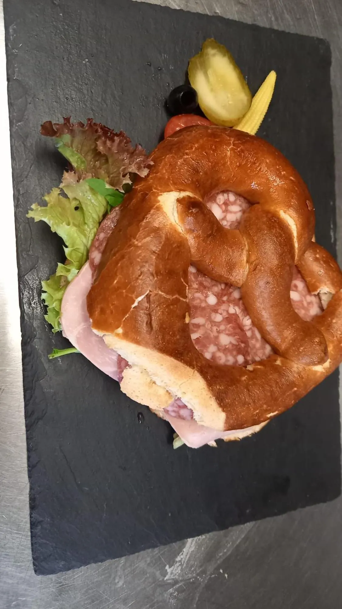 Food and drinks in Gasthof Enge Self Check-In Hotel