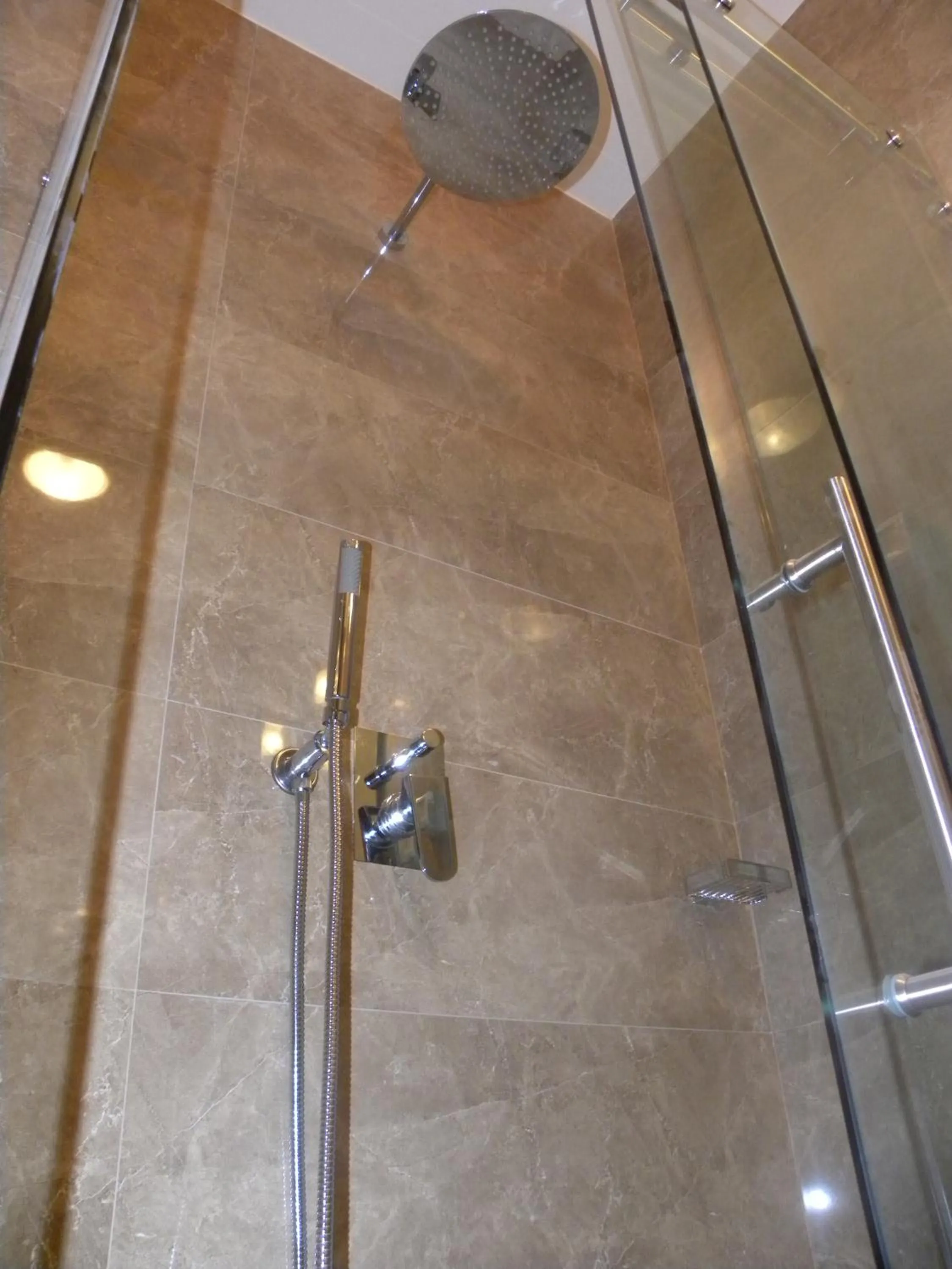 Shower in Apartments Athos