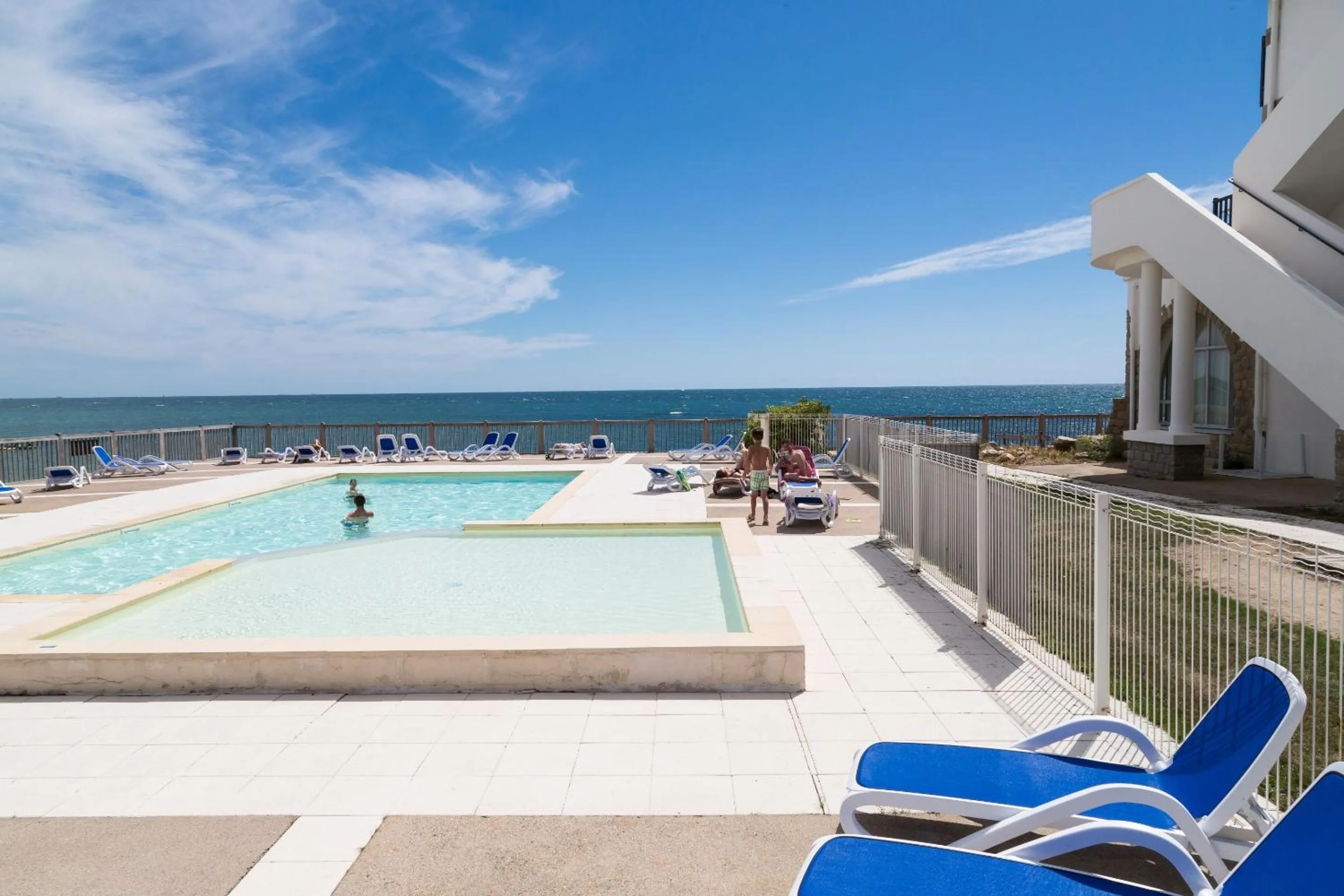 Swimming pool in Résidence Odalys Valentin plage