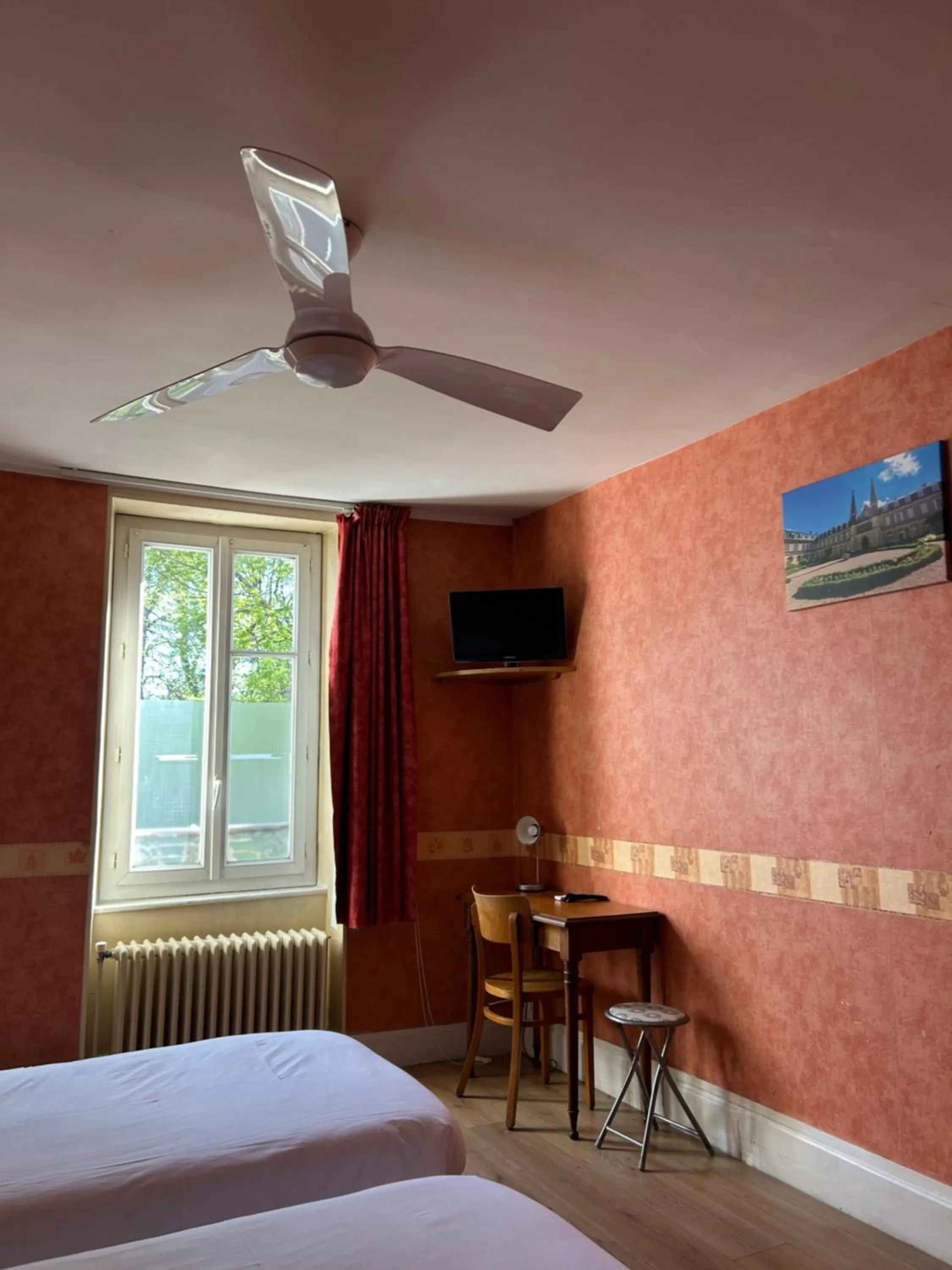 Bedroom, Bed in Hôtel des Ducs