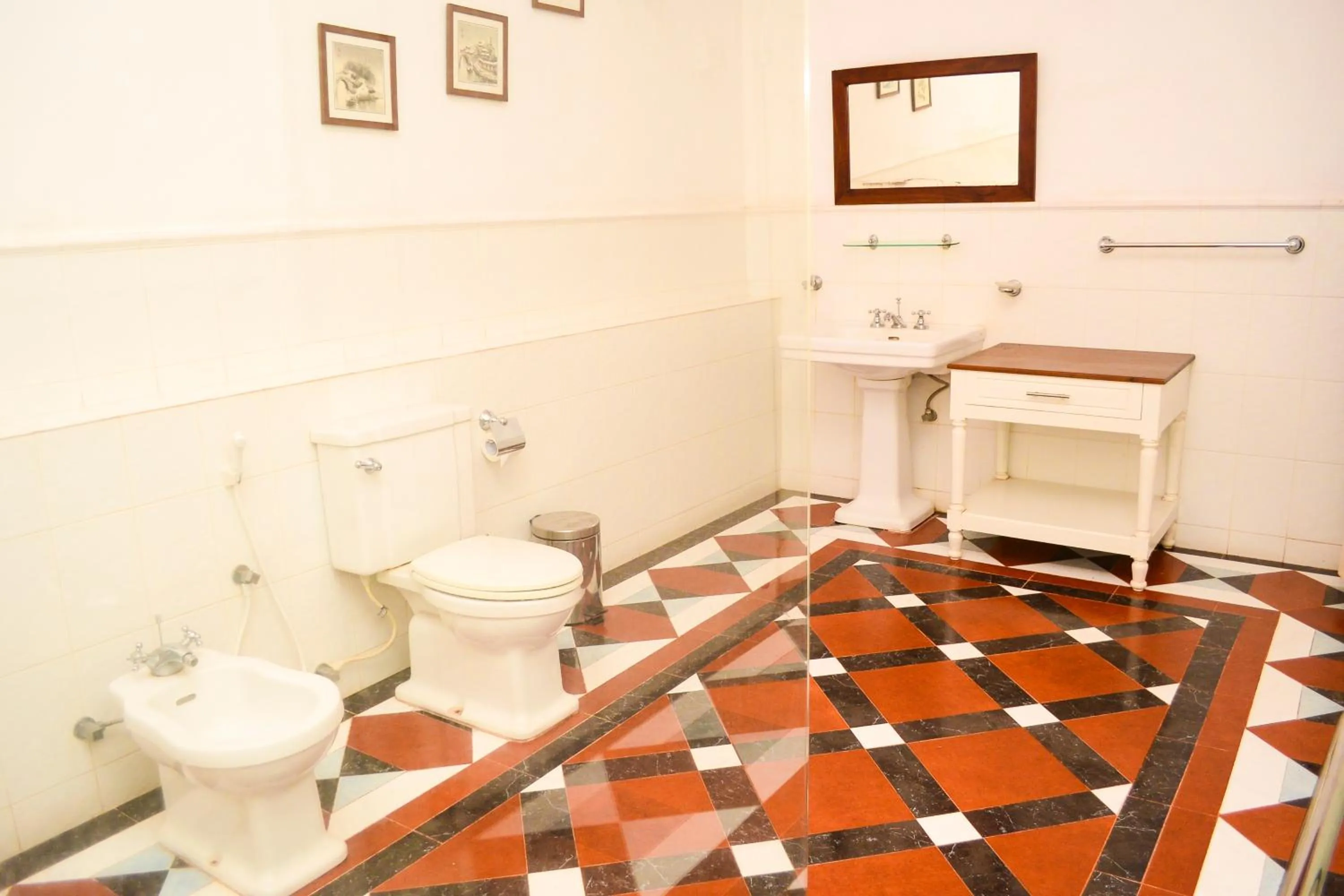Toilet in Hatale Tea Estate Bungalow