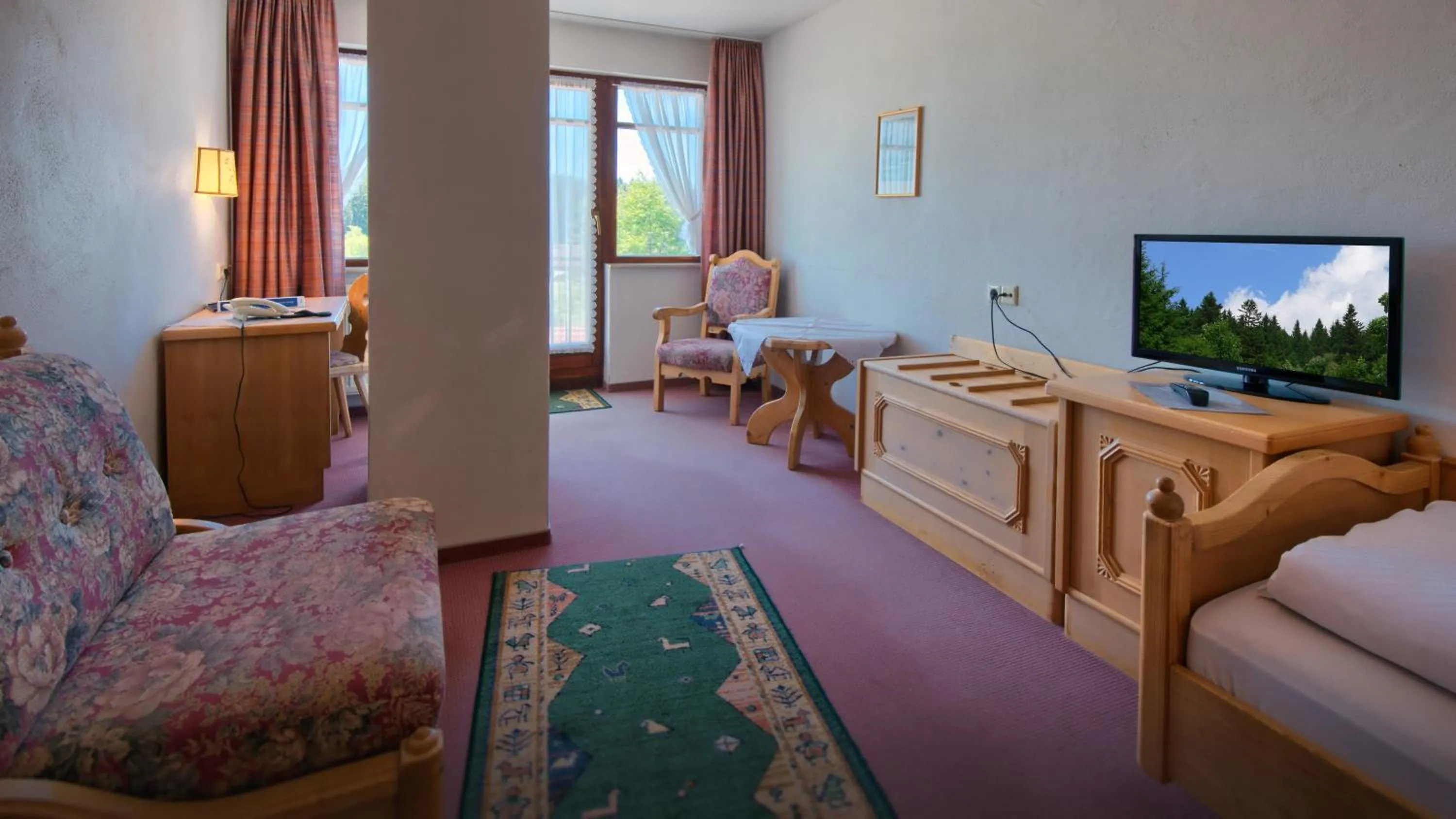 Photo of the whole room, Bed in Landgasthof Zum Schwanen