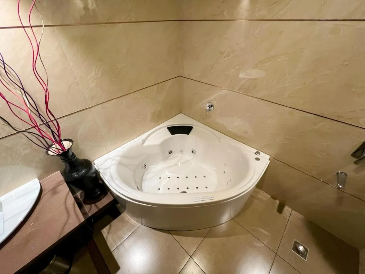 Shower in Hotel Arcadia