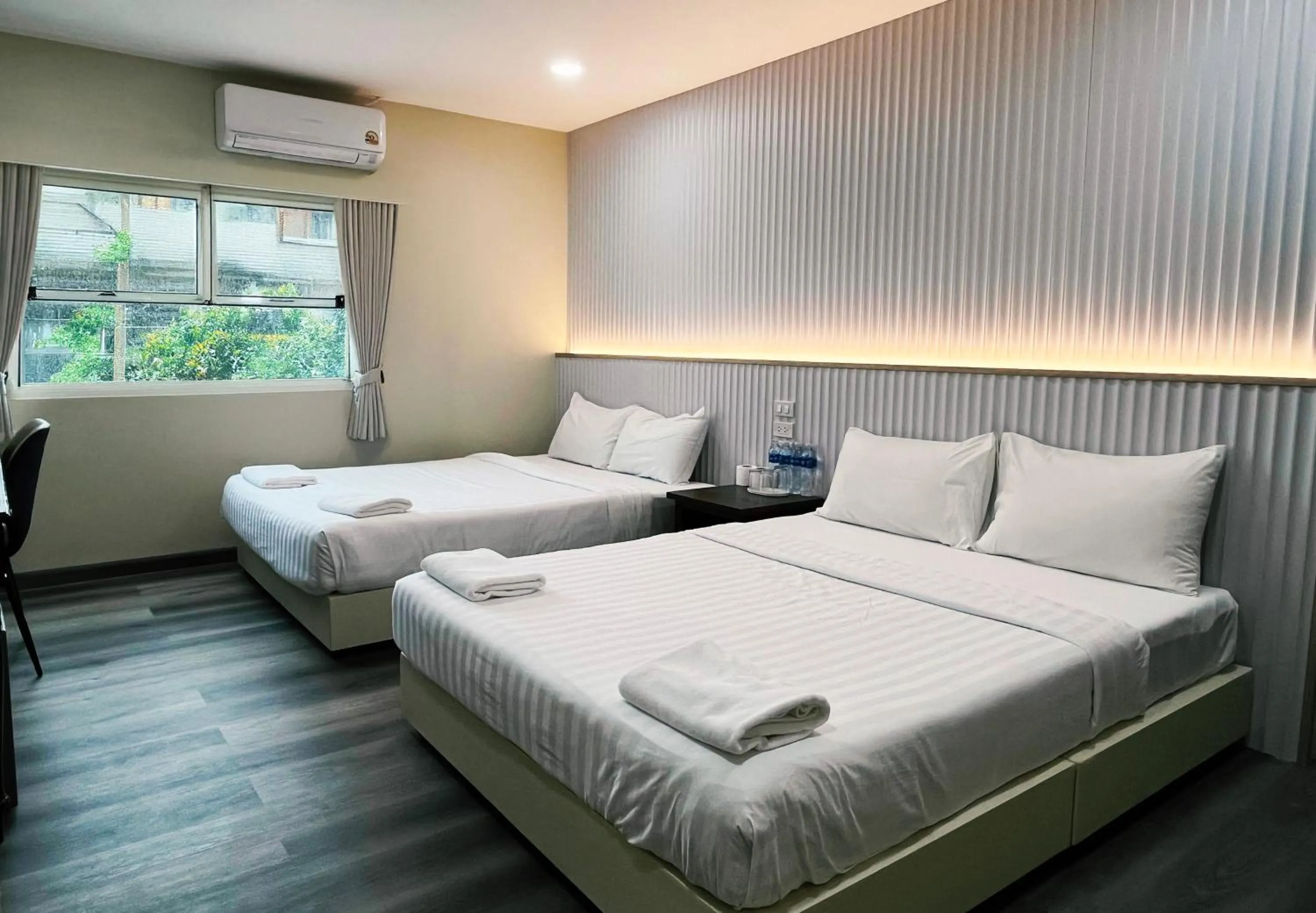 Bed in Excel Hotel Bangkok former Sri Krungthep Hotel