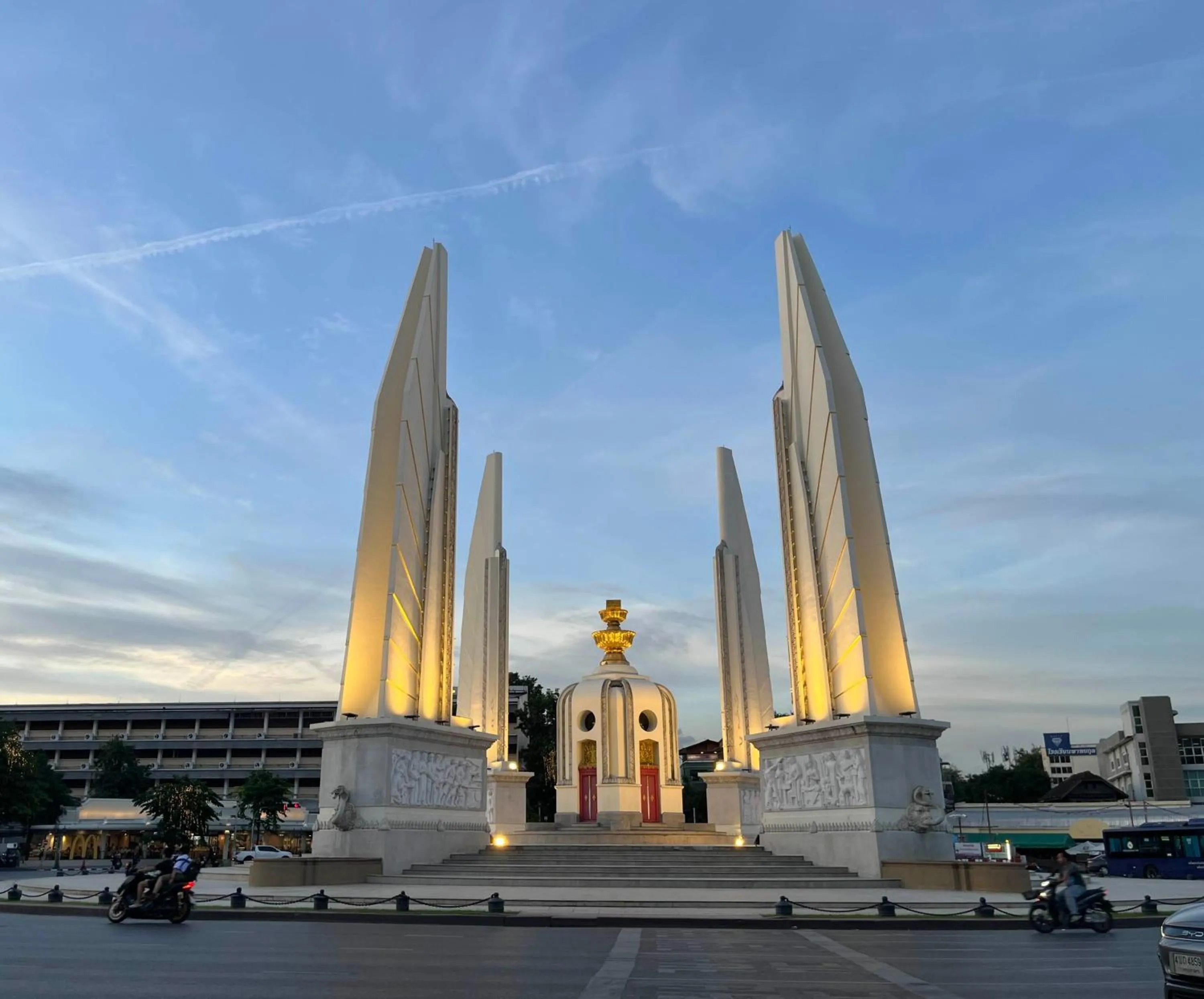 Nearby landmark in Excel Hotel Bangkok former Sri Krungthep Hotel