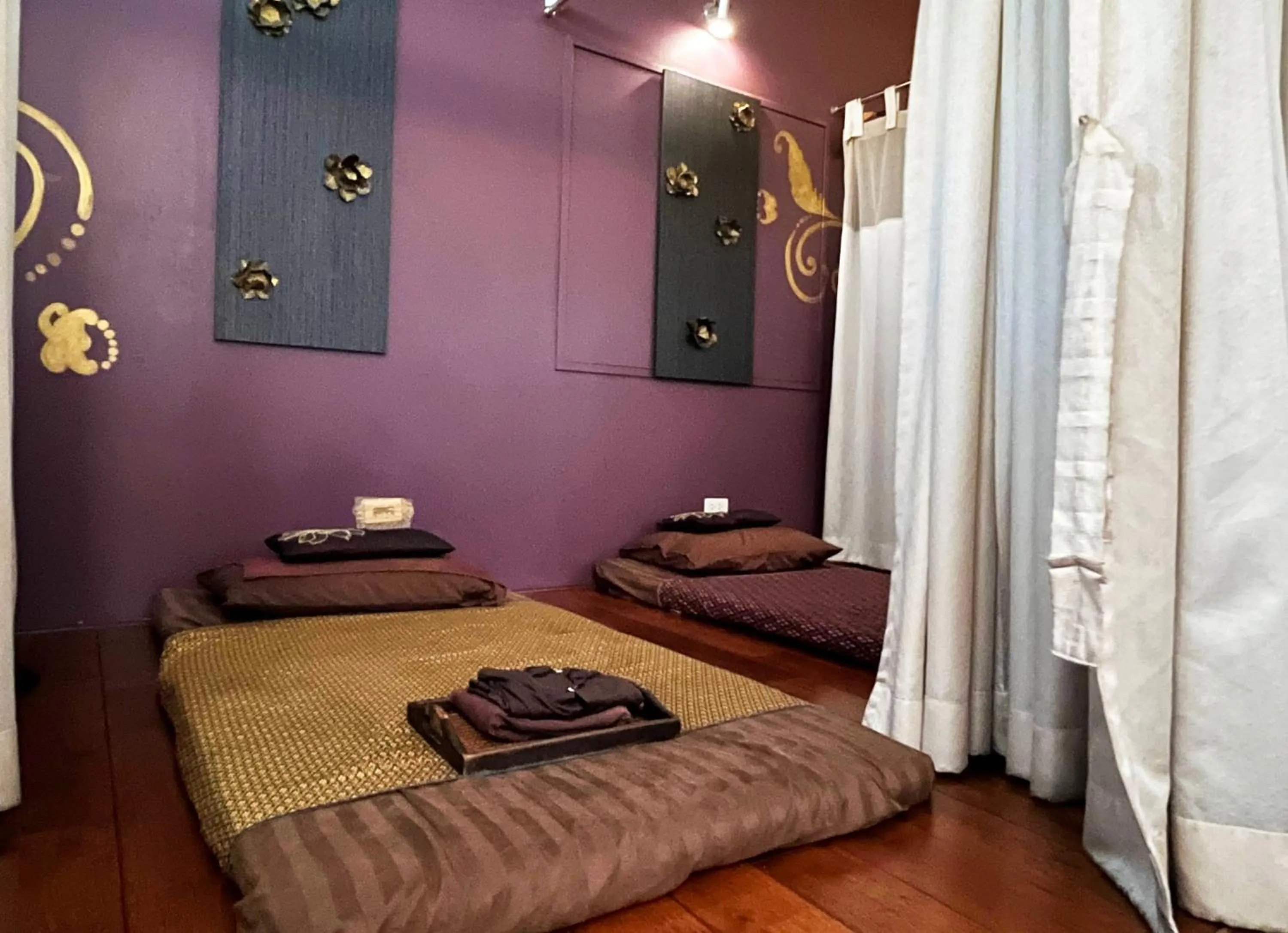 Massage, Bed in Excel Hotel Bangkok former Sri Krungthep Hotel