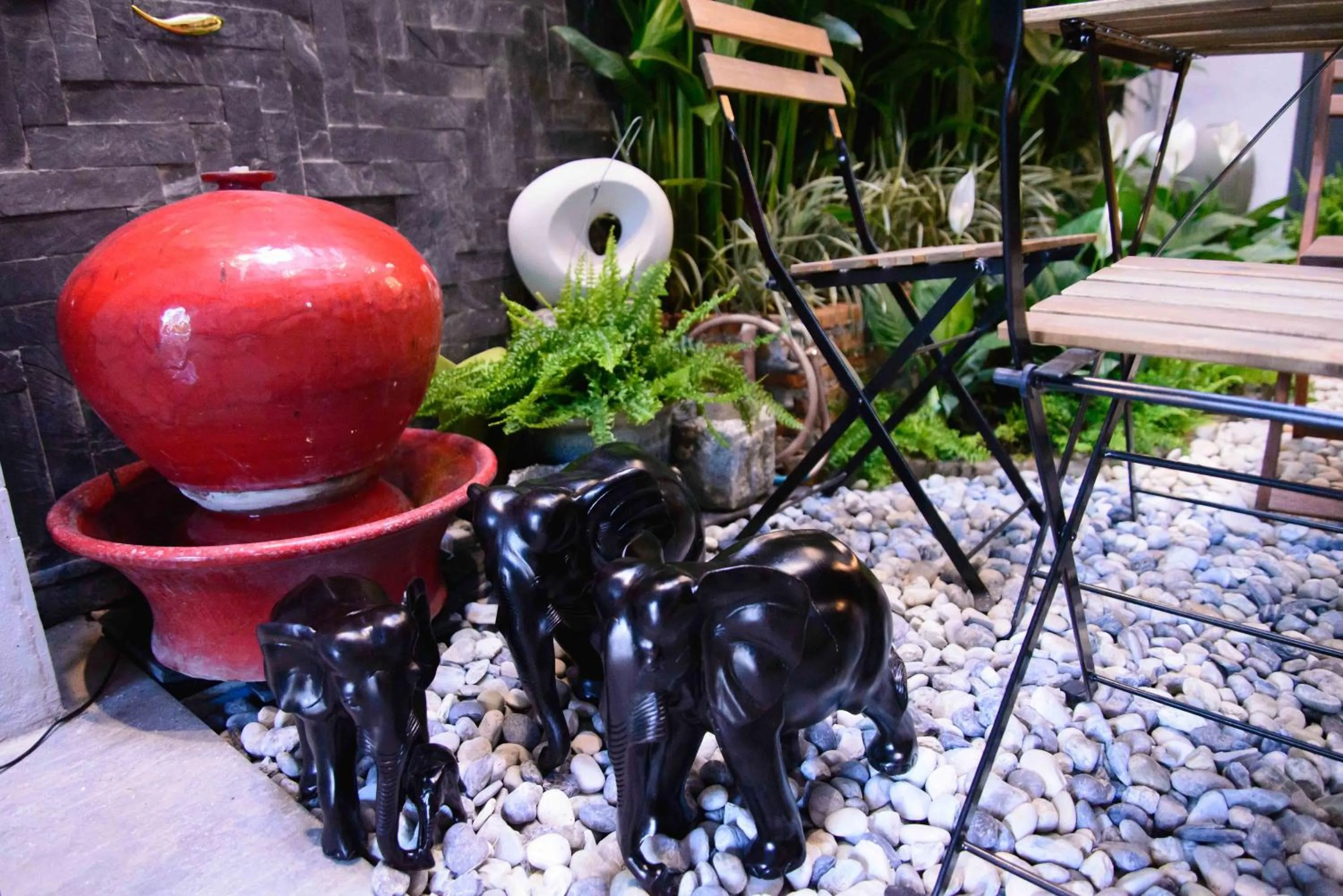 Garden in 87 Oldtown at River Pier