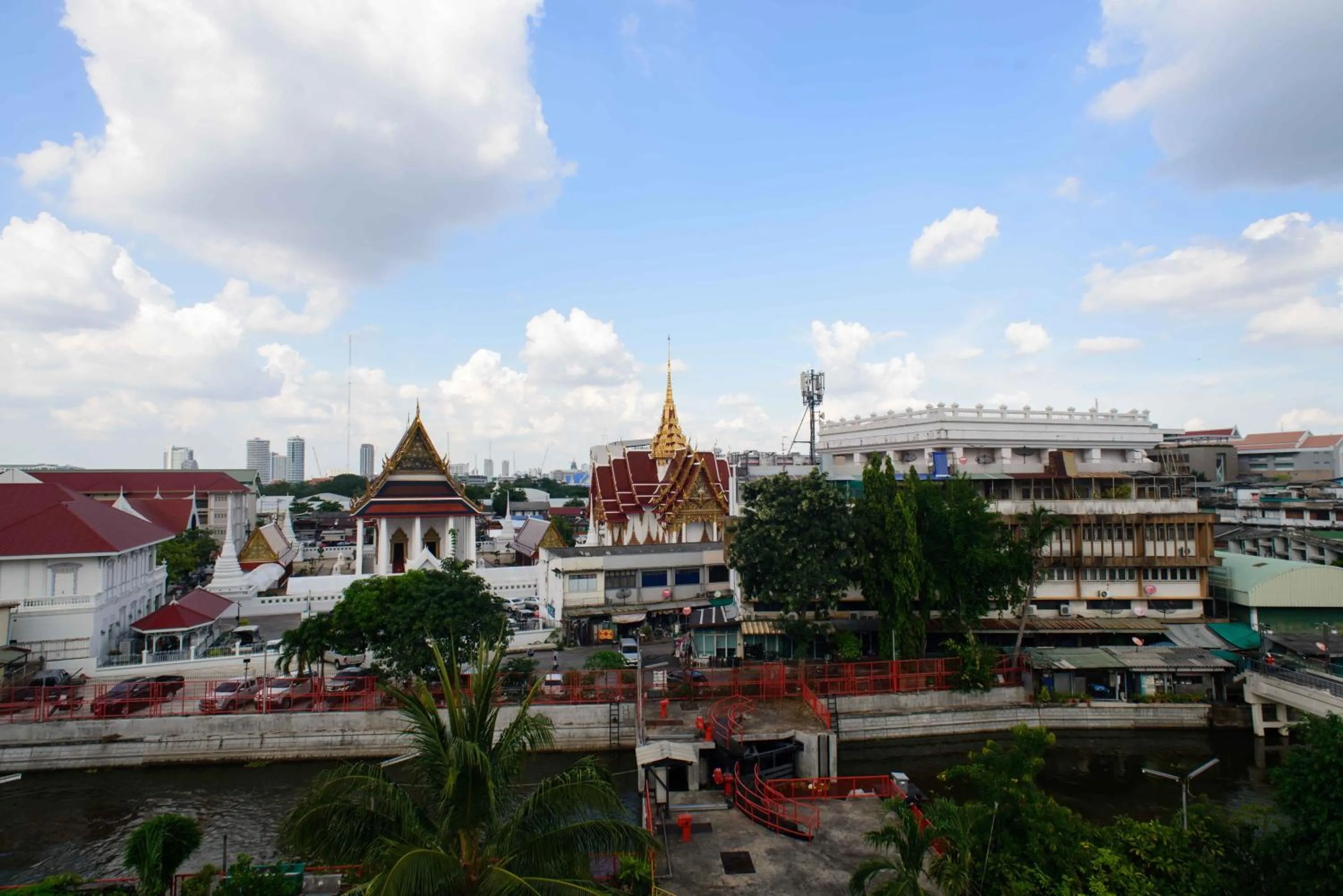 Neighbourhood in 87 Oldtown at River Pier