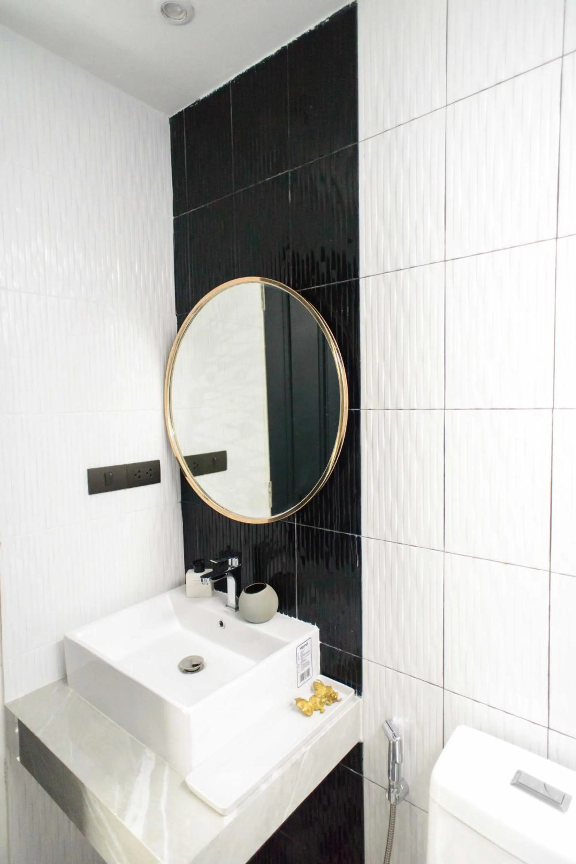 Bathroom in 87 Oldtown at River Pier